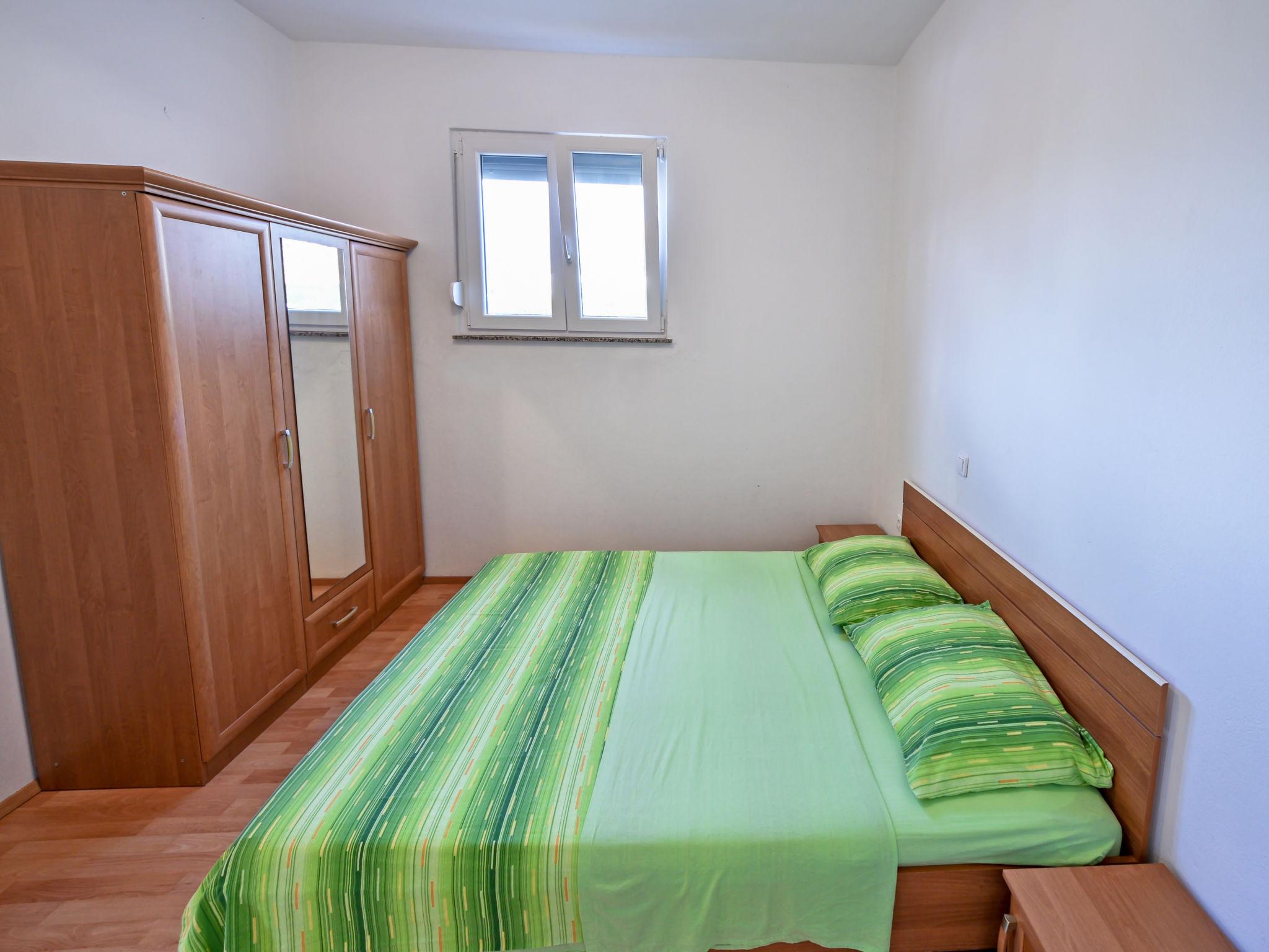 Foto 8 - Apartamento de 1 quarto em Jasenice com terraço