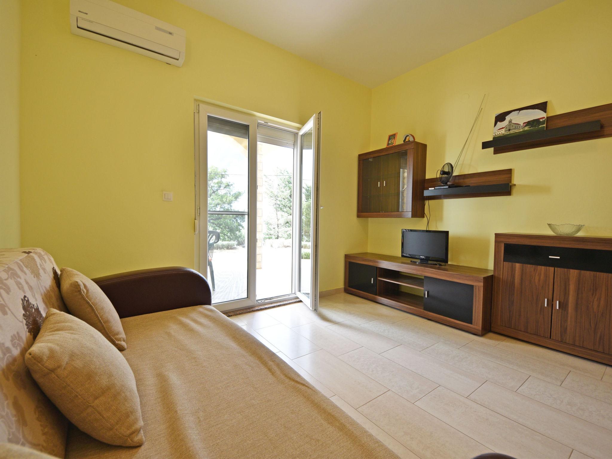 Photo 2 - 1 bedroom Apartment in Jasenice with terrace