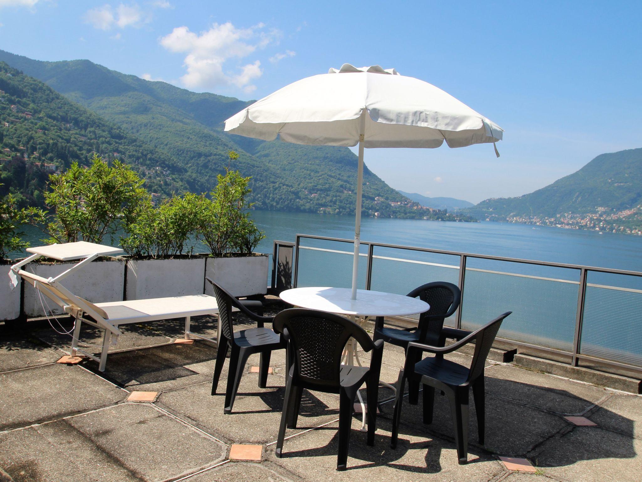 Photo 14 - Appartement de 1 chambre à Faggeto Lario avec piscine et vues sur la montagne