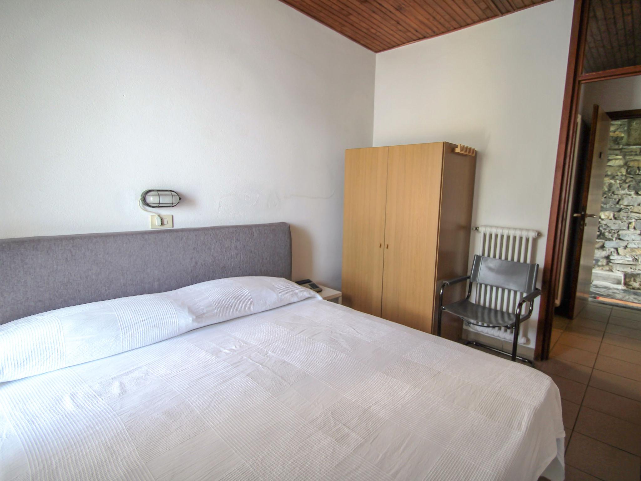 Photo 11 - 1 bedroom Apartment in Faggeto Lario with swimming pool and garden