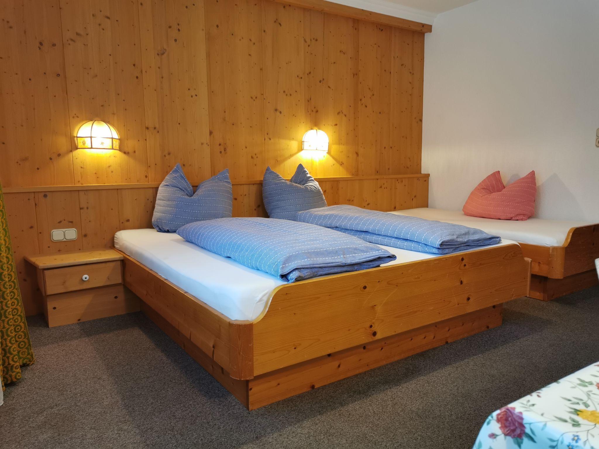 Foto 5 - Casa con 11 camere da letto a Strass im Zillertal con vista sulle montagne