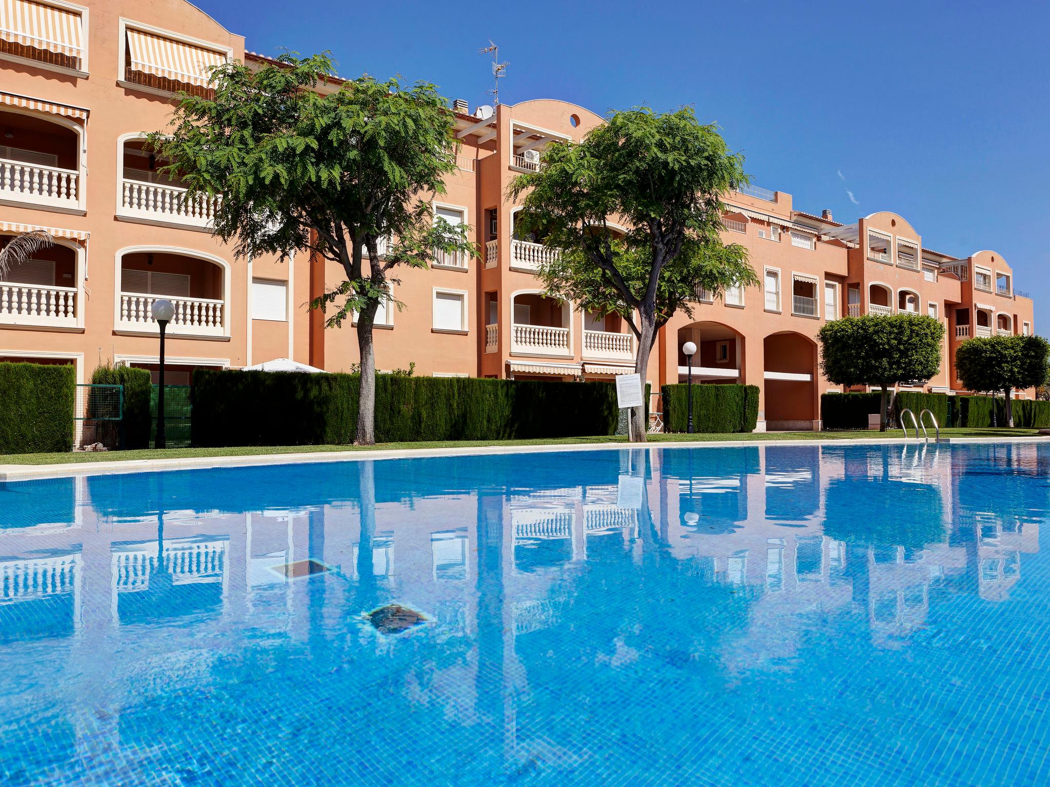 Foto 1 - Apartamento de 2 quartos em Dénia com piscina e jardim