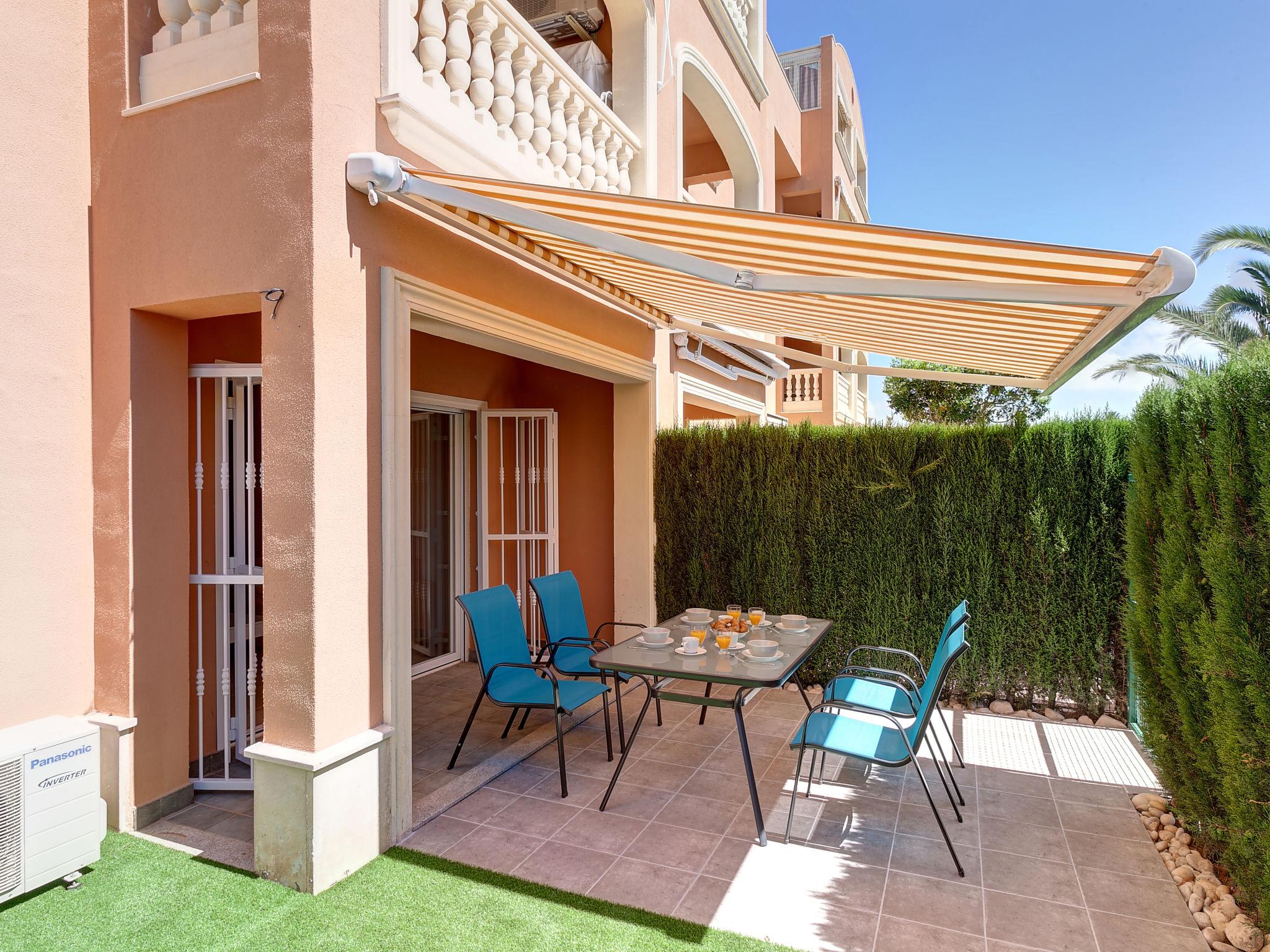 Photo 3 - 2 bedroom Apartment in Dénia with swimming pool and garden