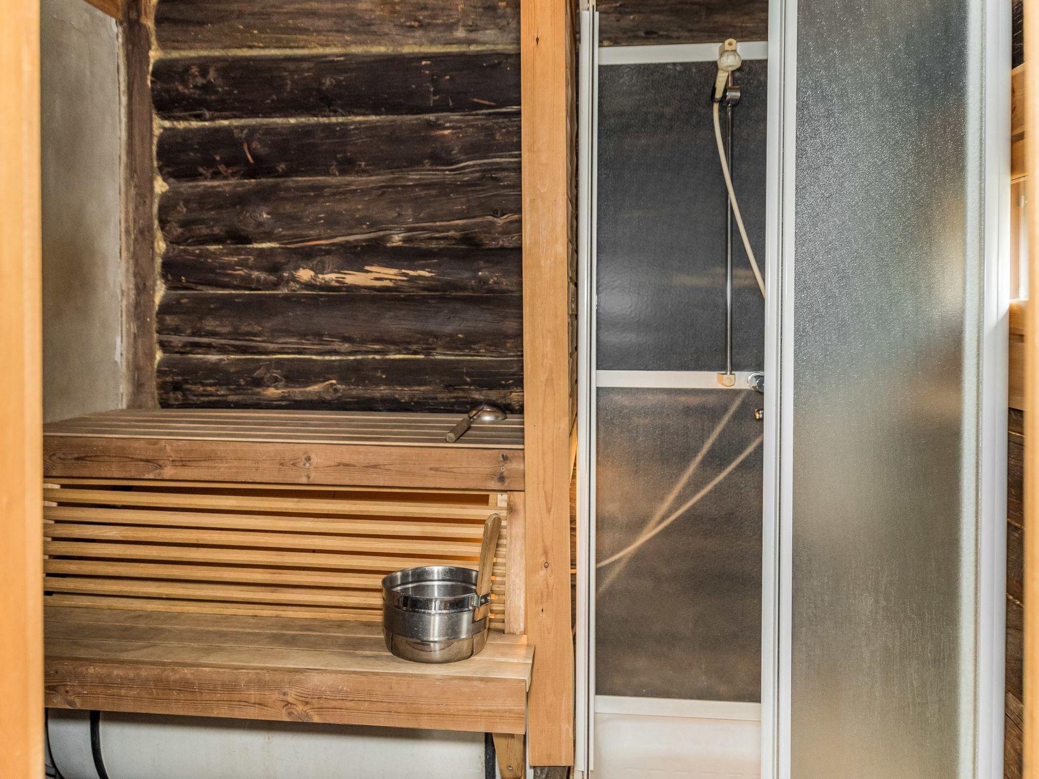 Foto 23 - Casa de 1 habitación en Kolari con sauna y vistas a la montaña