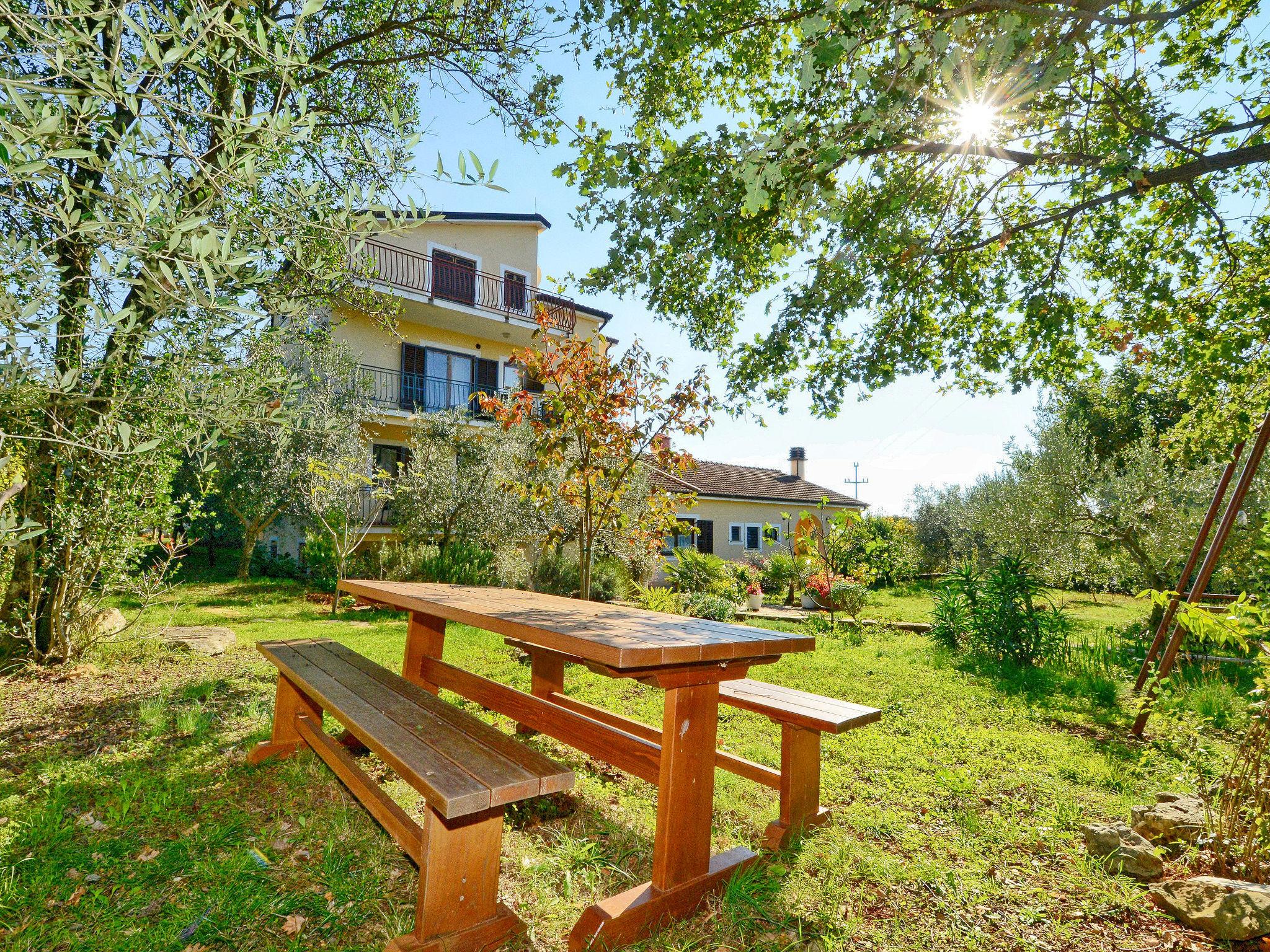 Photo 11 - Appartement de 1 chambre à Umag avec piscine et jardin