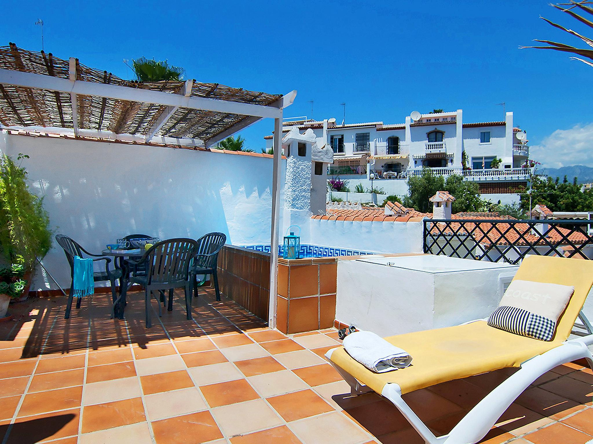 Photo 2 - 2 bedroom House in Nerja with private pool and sea view