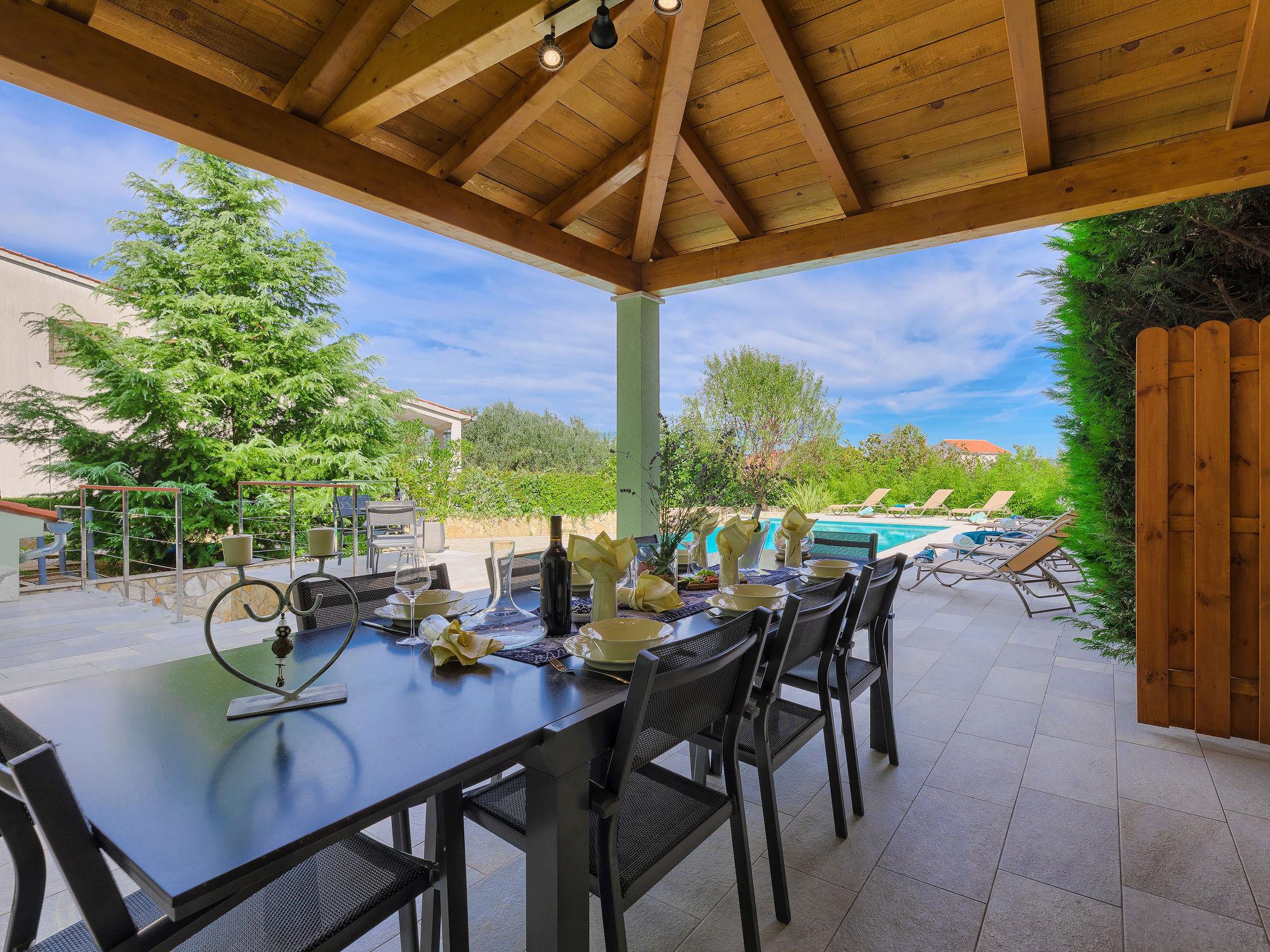 Photo 27 - Maison de 5 chambres à Pula avec piscine privée et terrasse