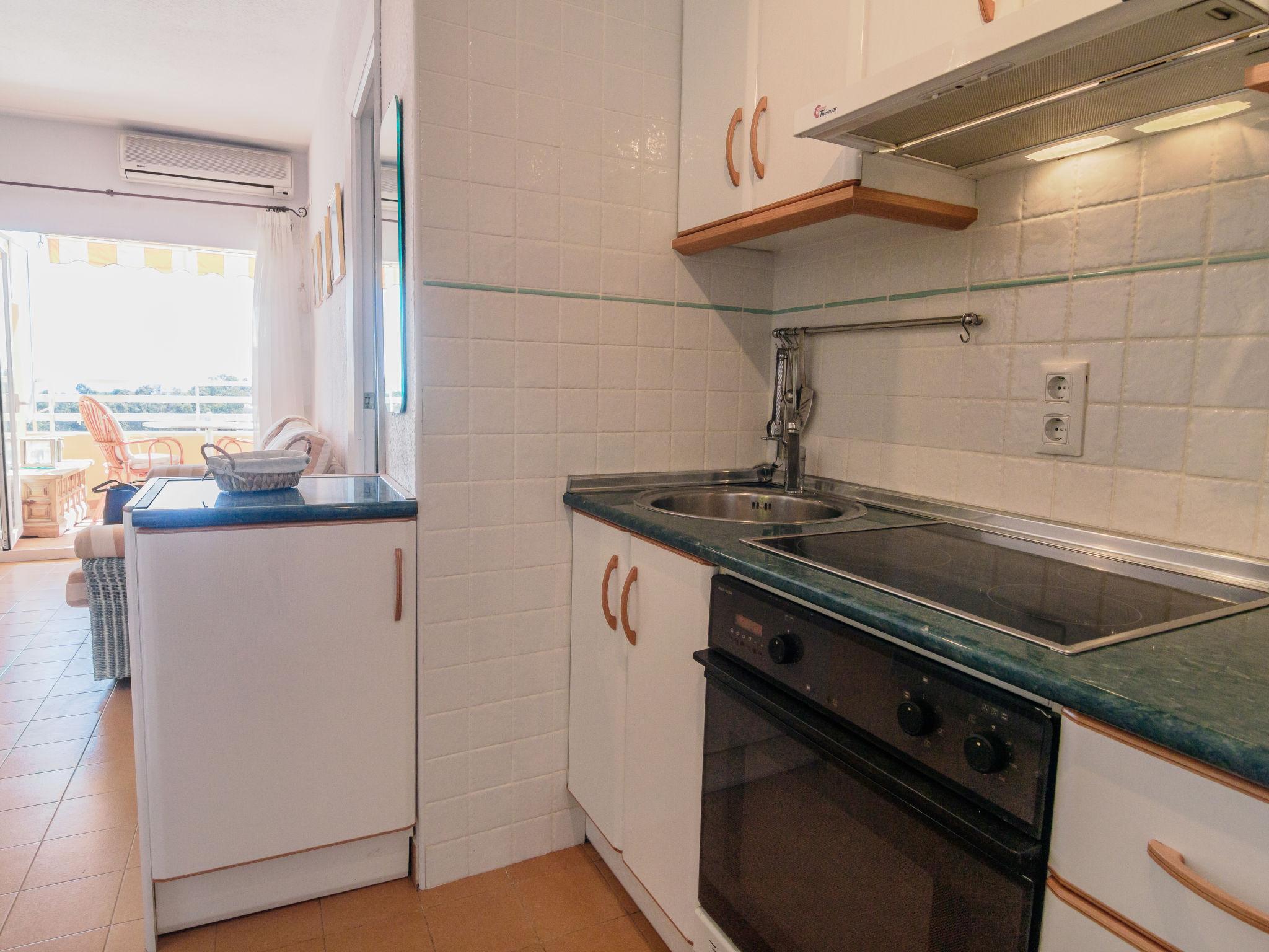 Photo 9 - 1 bedroom Apartment in Calp with swimming pool and garden