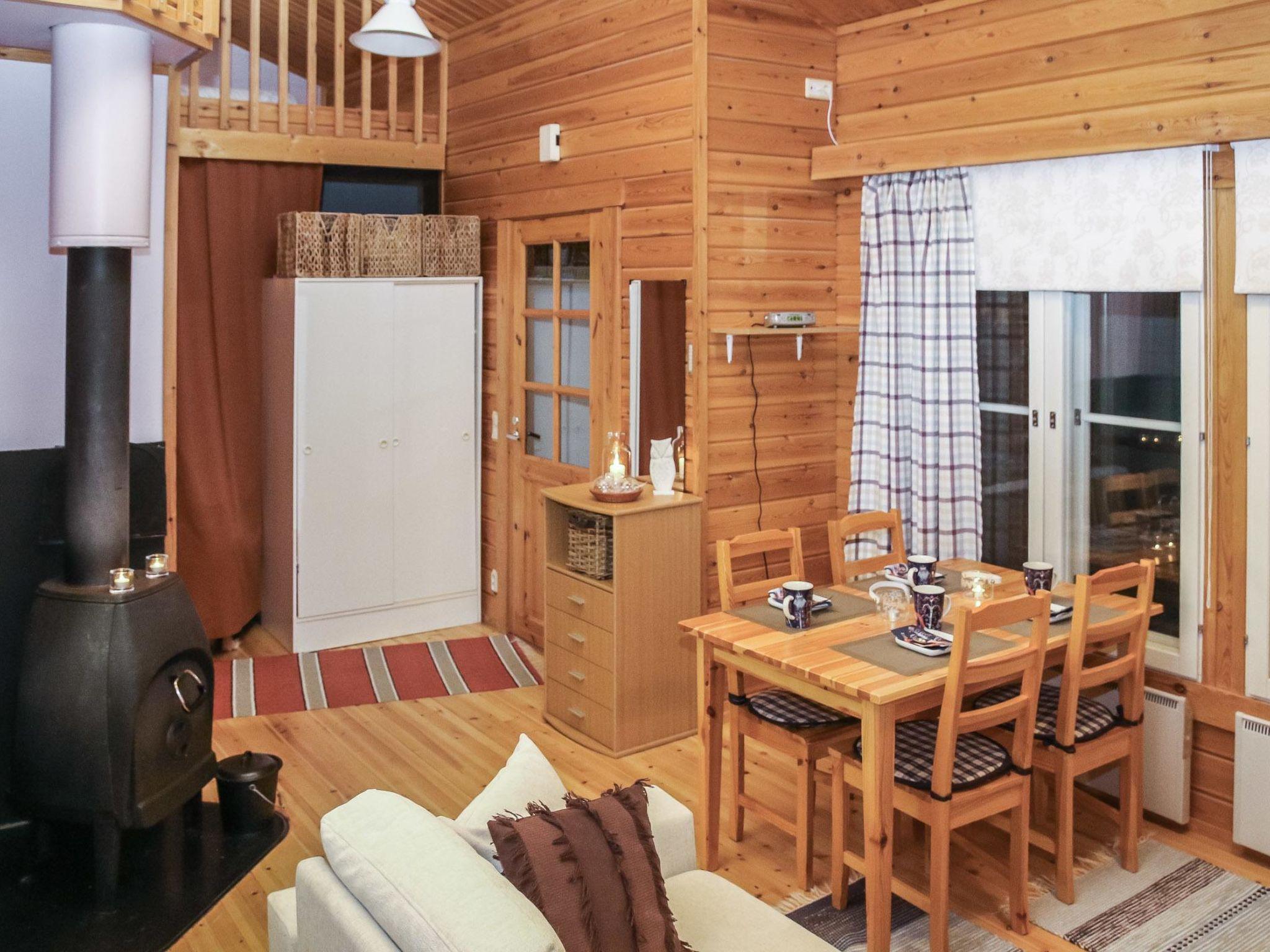 Foto 5 - Haus mit 1 Schlafzimmer in Kolari mit sauna und blick auf die berge