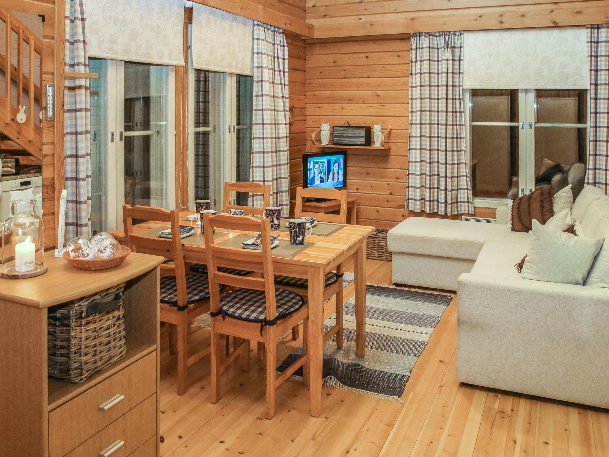 Foto 4 - Haus mit 1 Schlafzimmer in Kolari mit sauna und blick auf die berge