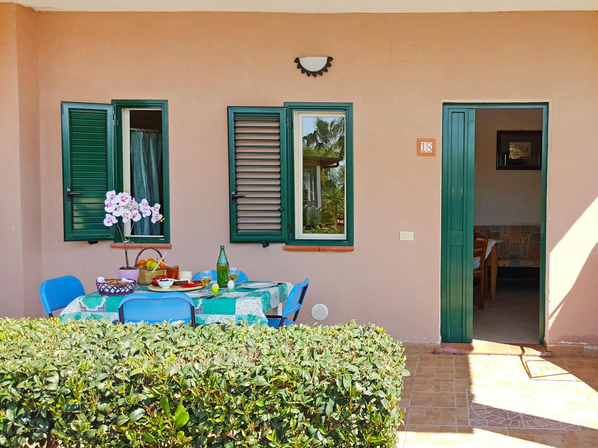 Photo 11 - Appartement de 2 chambres à Ricadi avec piscine et jardin