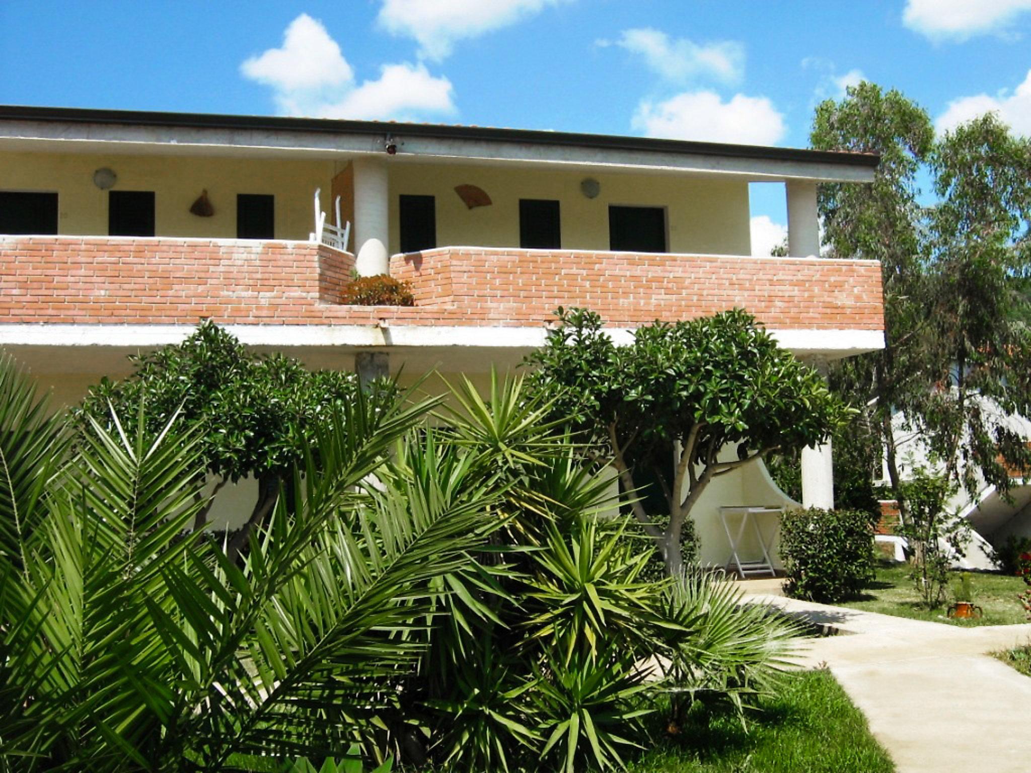 Photo 13 - Appartement de 2 chambres à Ricadi avec piscine et jardin