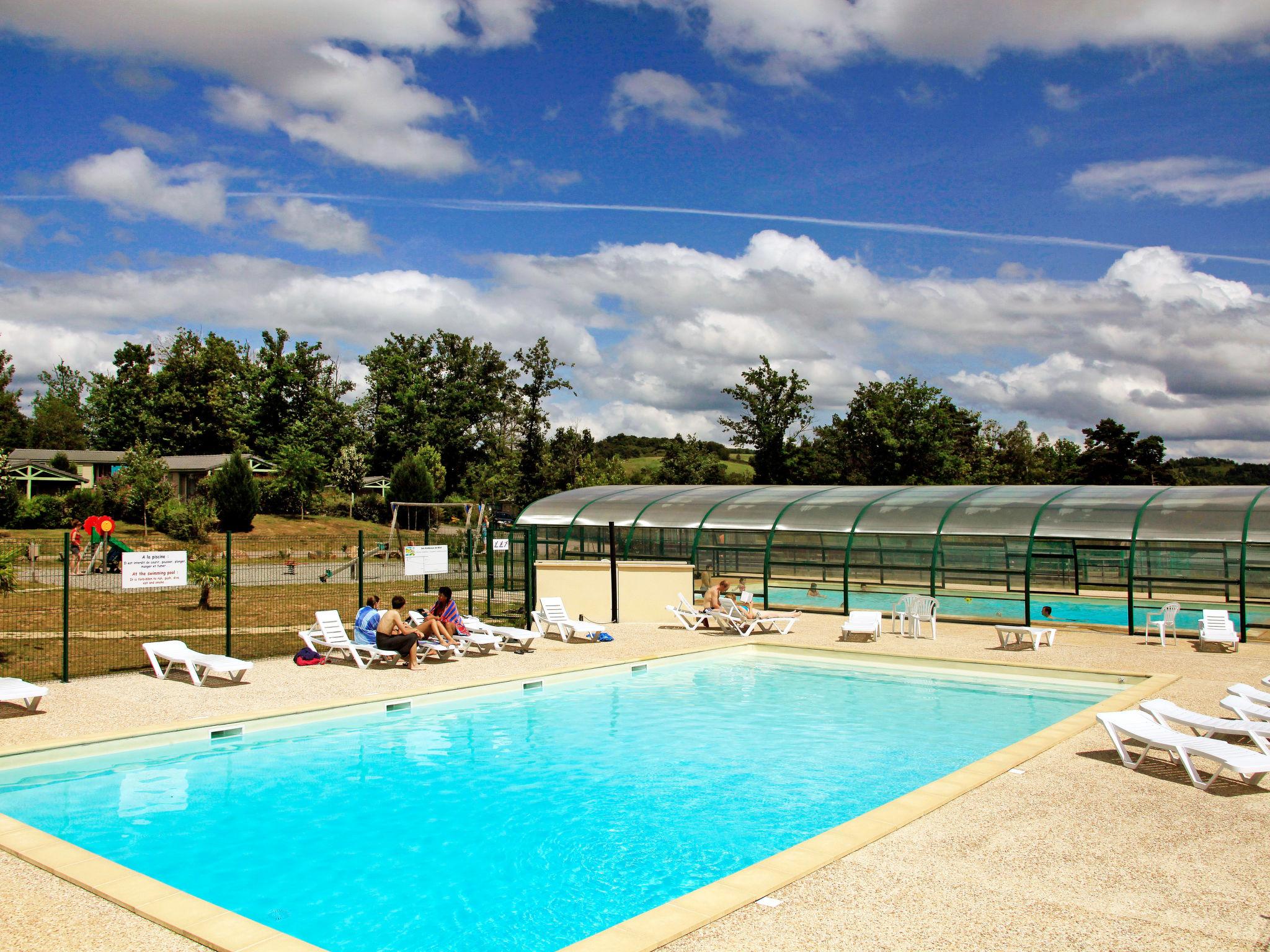 Photo 1 - Maison de 2 chambres à Beynat avec piscine et jardin