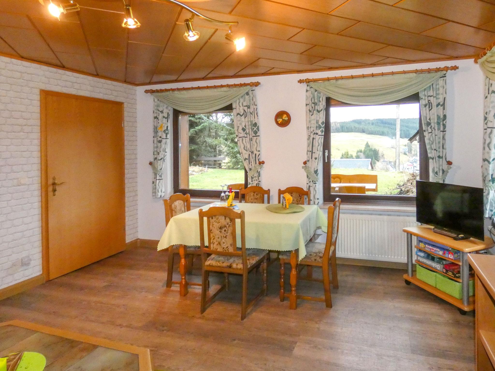 Photo 13 - 1 bedroom House in Neuhaus am Rennweg with garden and mountain view