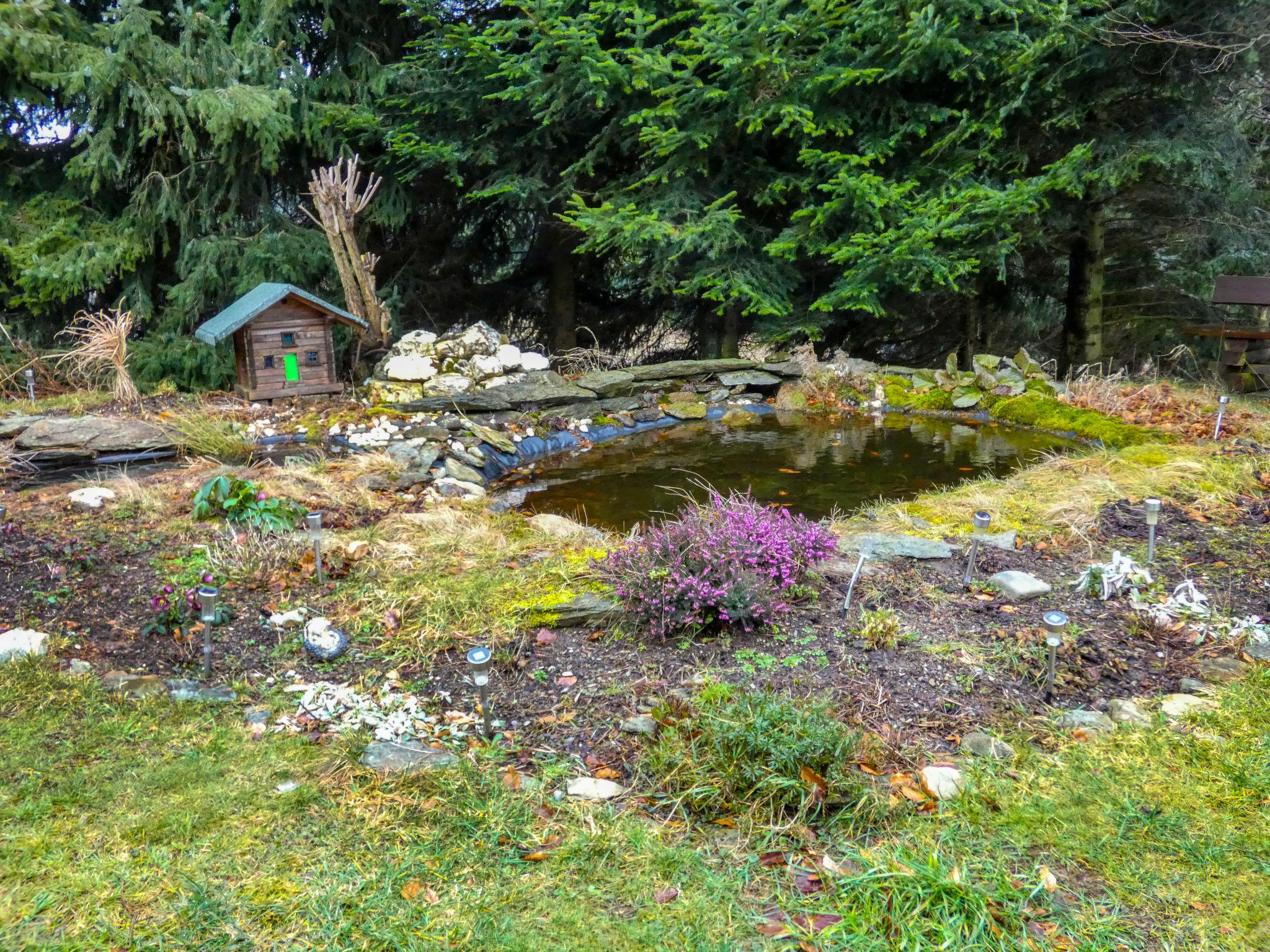 Photo 15 - Maison de 1 chambre à Neuhaus am Rennweg avec jardin et vues sur la montagne