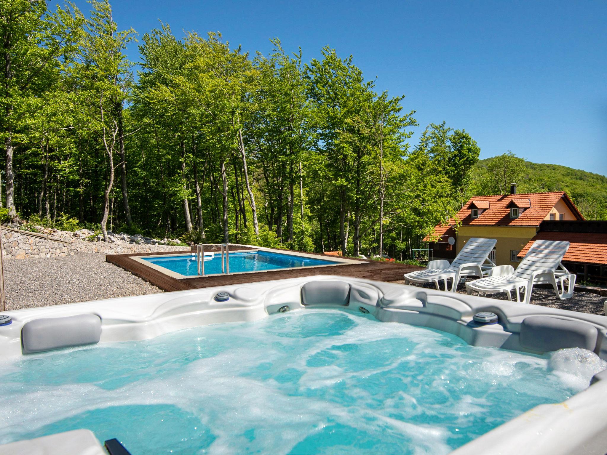 Photo 1 - Maison de 3 chambres à Senj avec piscine privée et vues à la mer