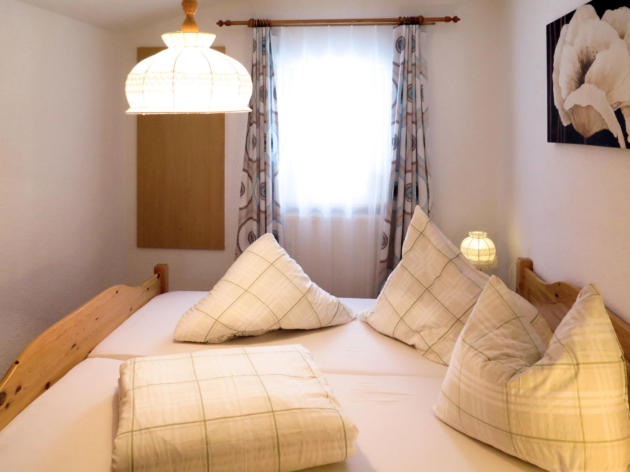 Foto 9 - Appartamento con 3 camere da letto a Kaltenbach con vista sulle montagne