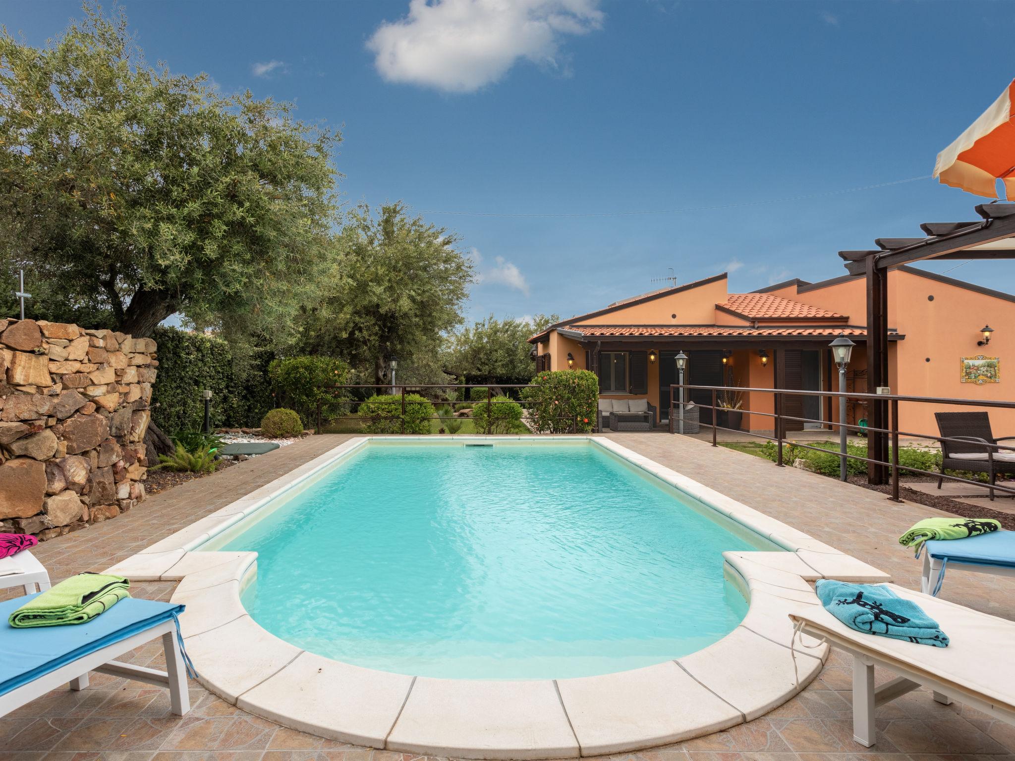 Photo 1 - Maison de 3 chambres à Cefalù avec piscine privée et jardin