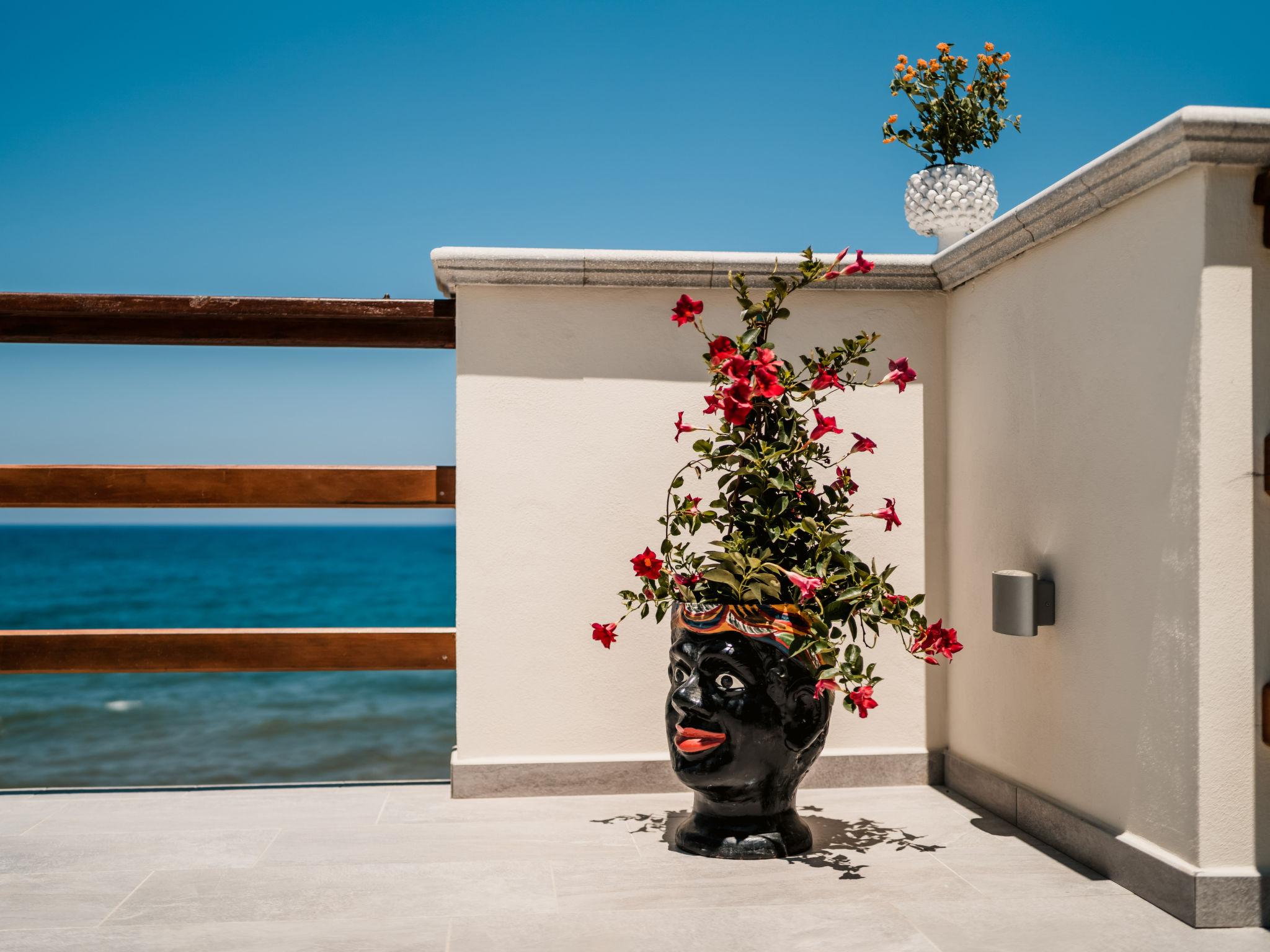 Photo 21 - Maison de 3 chambres à Caronia avec jardin et vues à la mer