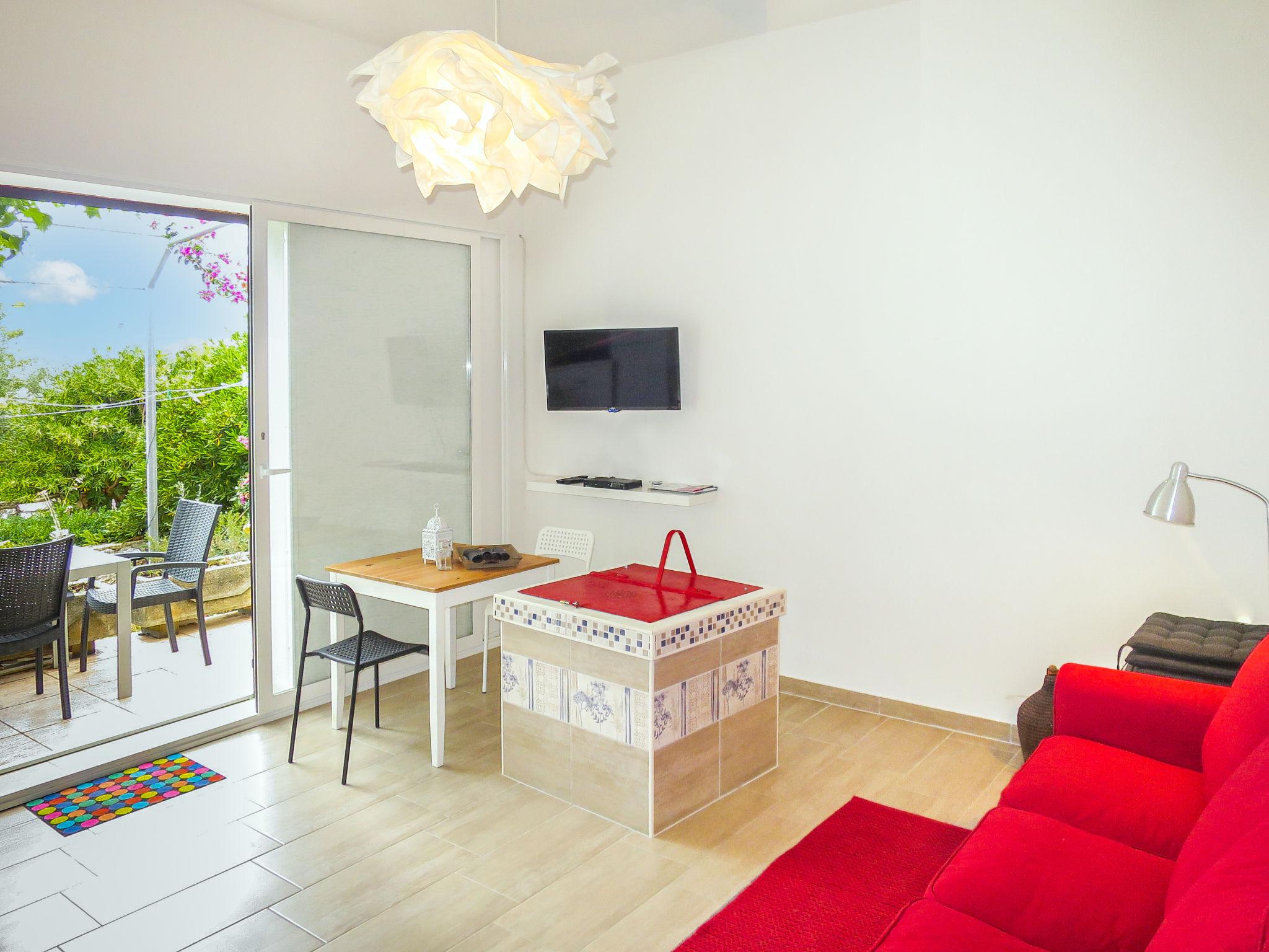 Foto 3 - Apartamento de 1 quarto em Novalja com jardim e terraço