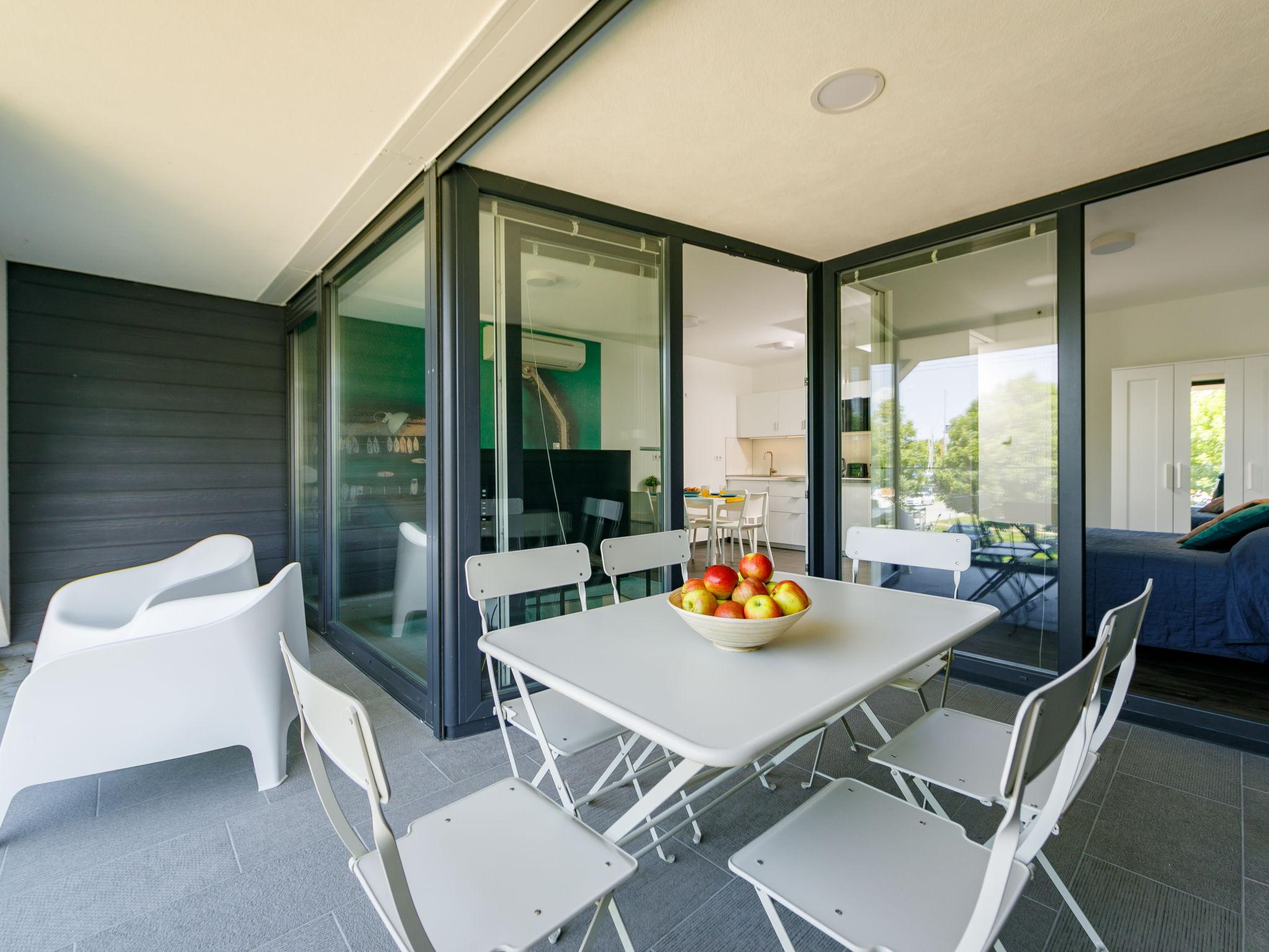 Photo 7 - Appartement de 2 chambres à Balatonszemes avec piscine et vues sur la montagne