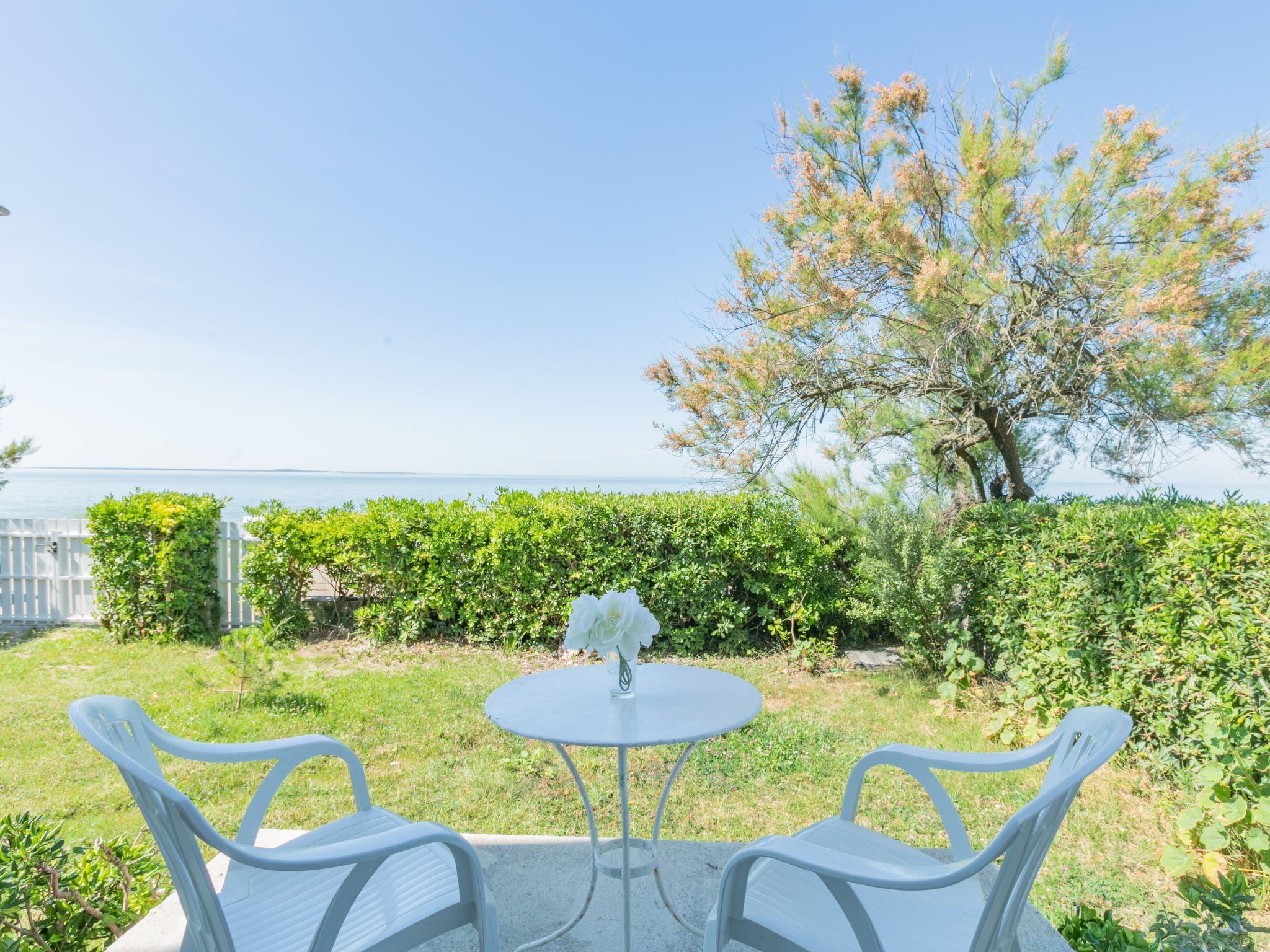 Foto 2 - Casa con 3 camere da letto a Saint-Palais-sur-Mer con terrazza e vista mare