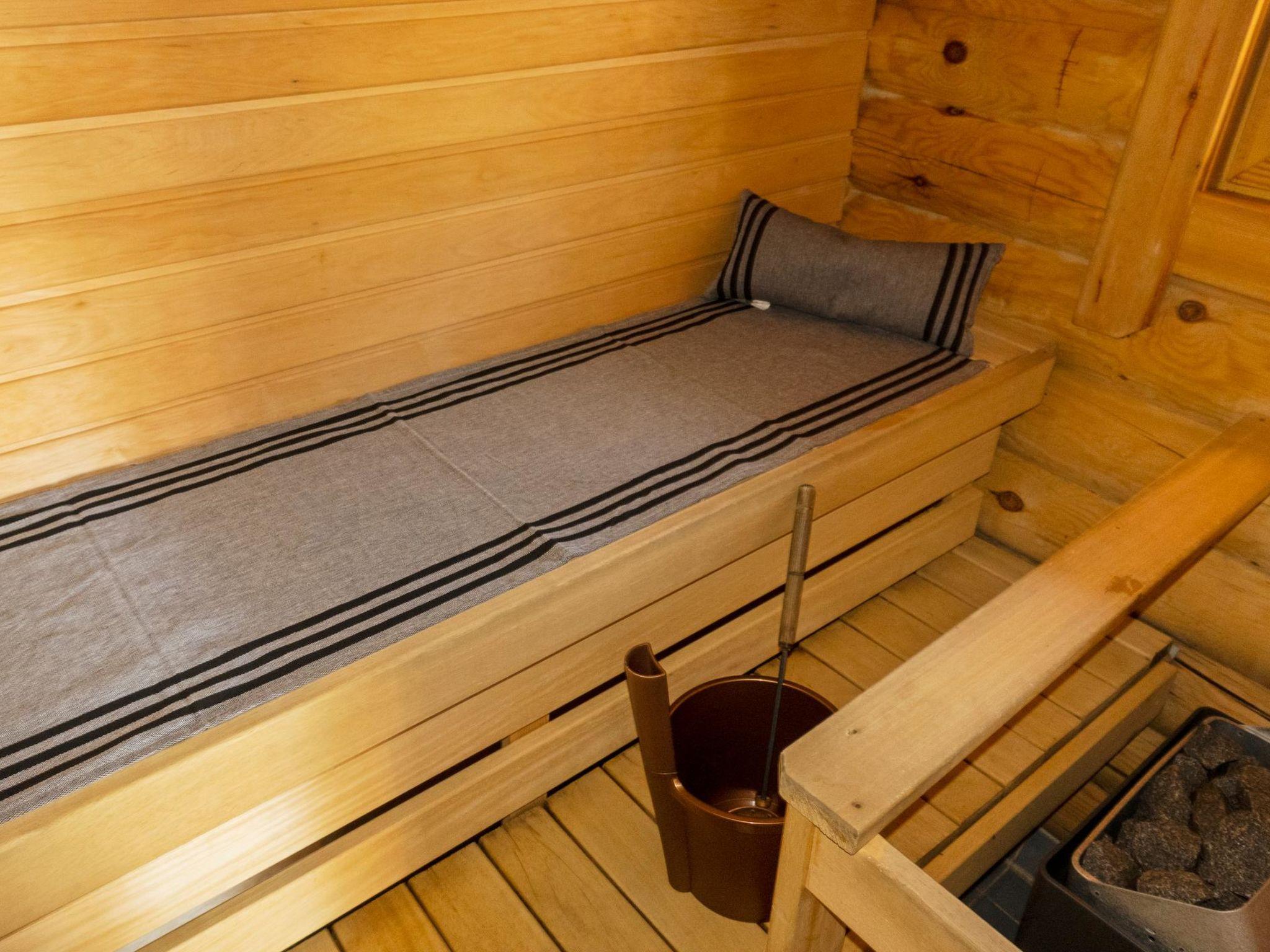 Foto 15 - Casa de 2 habitaciones en Sodankylä con sauna y vistas a la montaña