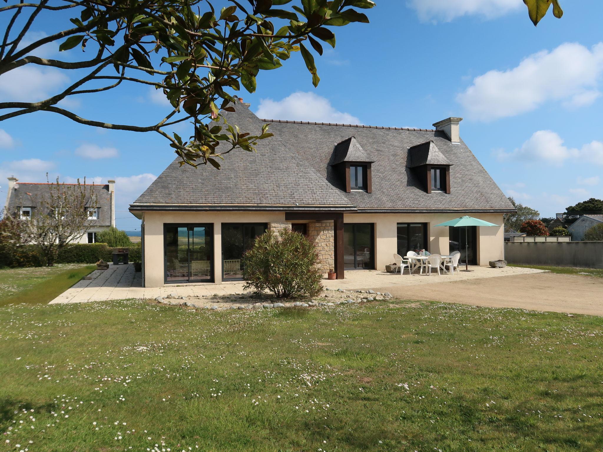 Photo 1 - Maison de 3 chambres à Pleubian avec jardin et vues à la mer