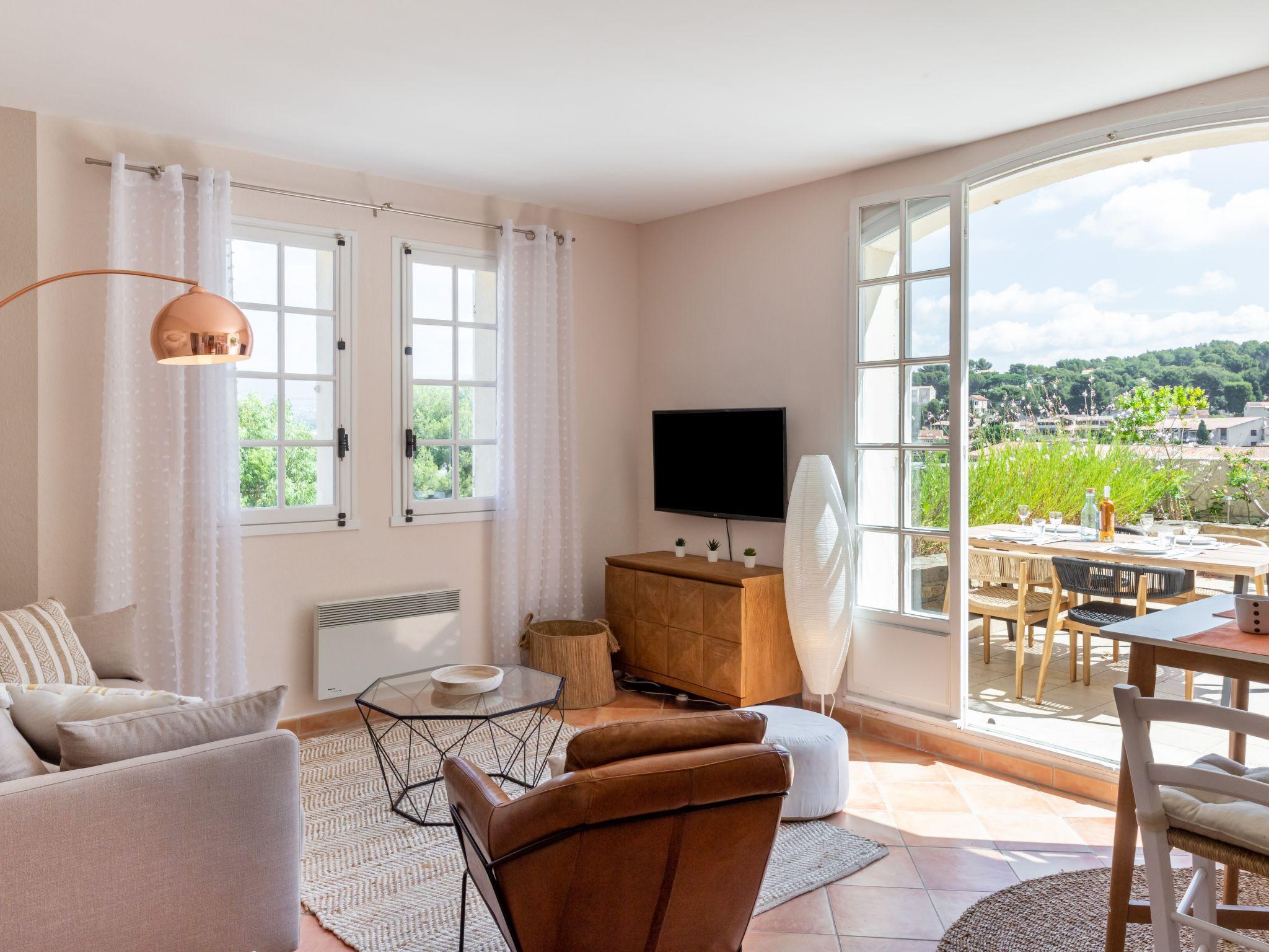 Foto 7 - Apartment mit 1 Schlafzimmer in Saint-Cyr-sur-Mer mit terrasse und blick aufs meer