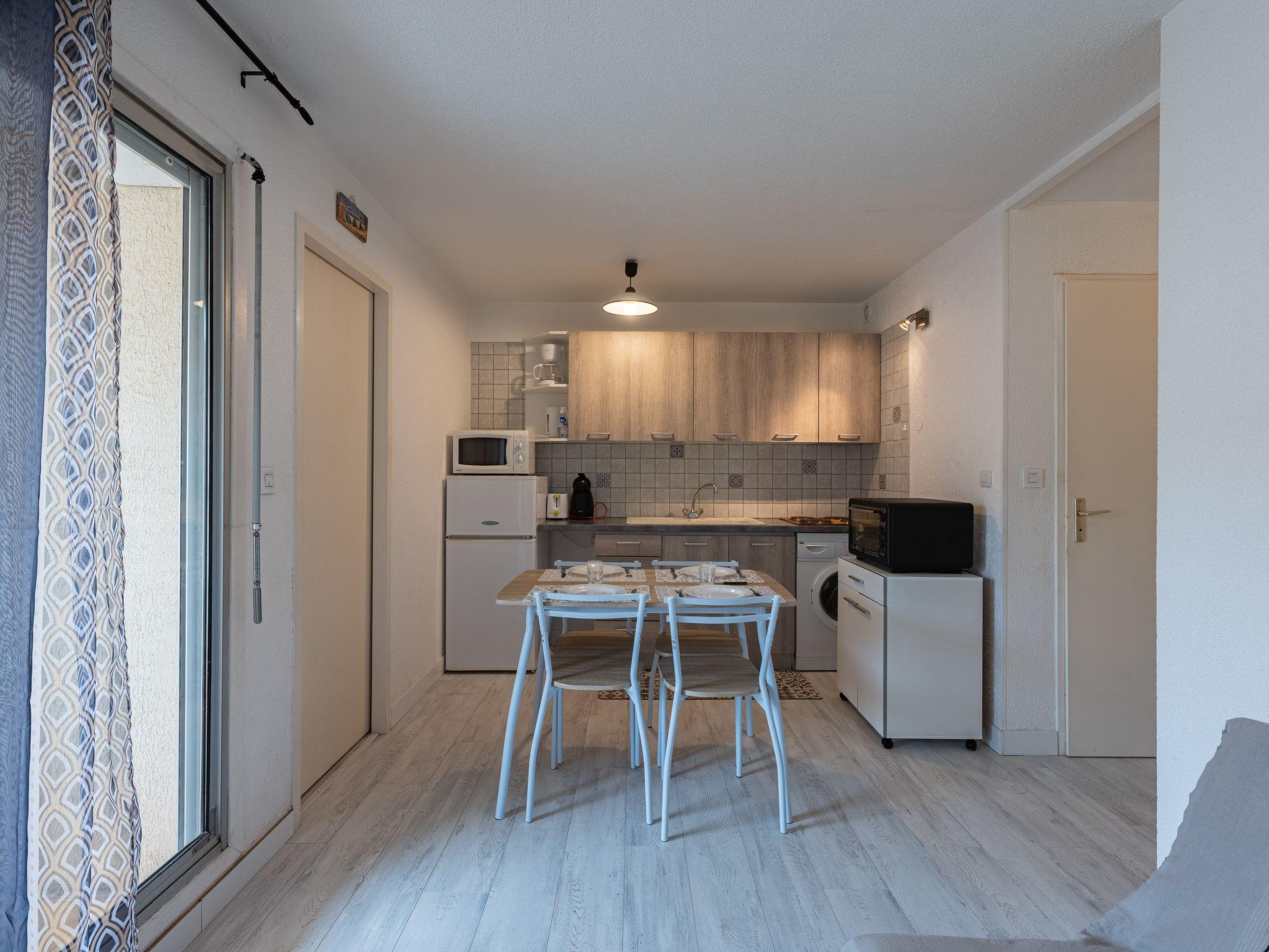 Foto 11 - Apartamento de 2 habitaciones en Agde con terraza y vistas al mar