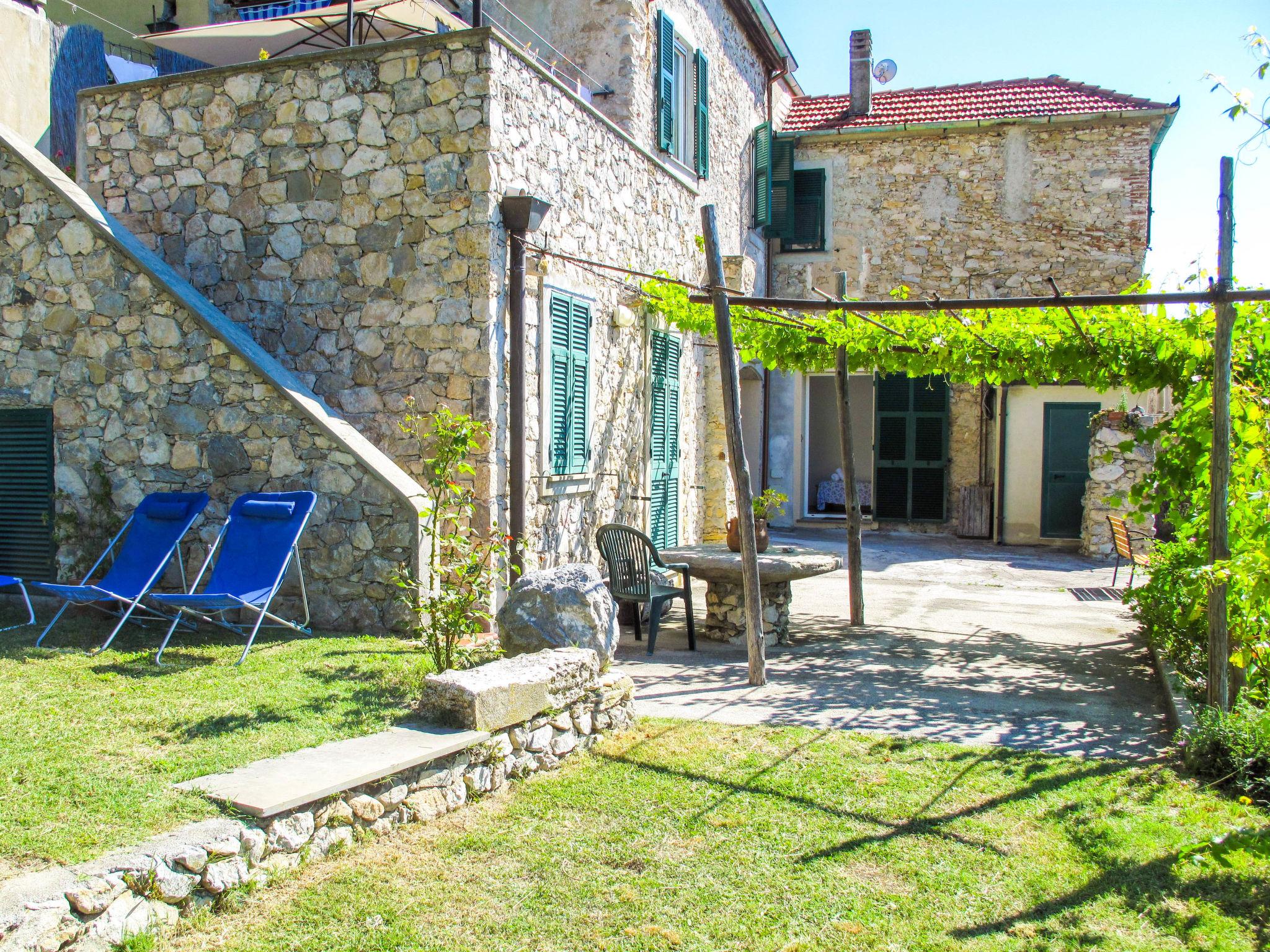 Photo 8 - Appartement de 1 chambre à Finale Ligure avec jardin