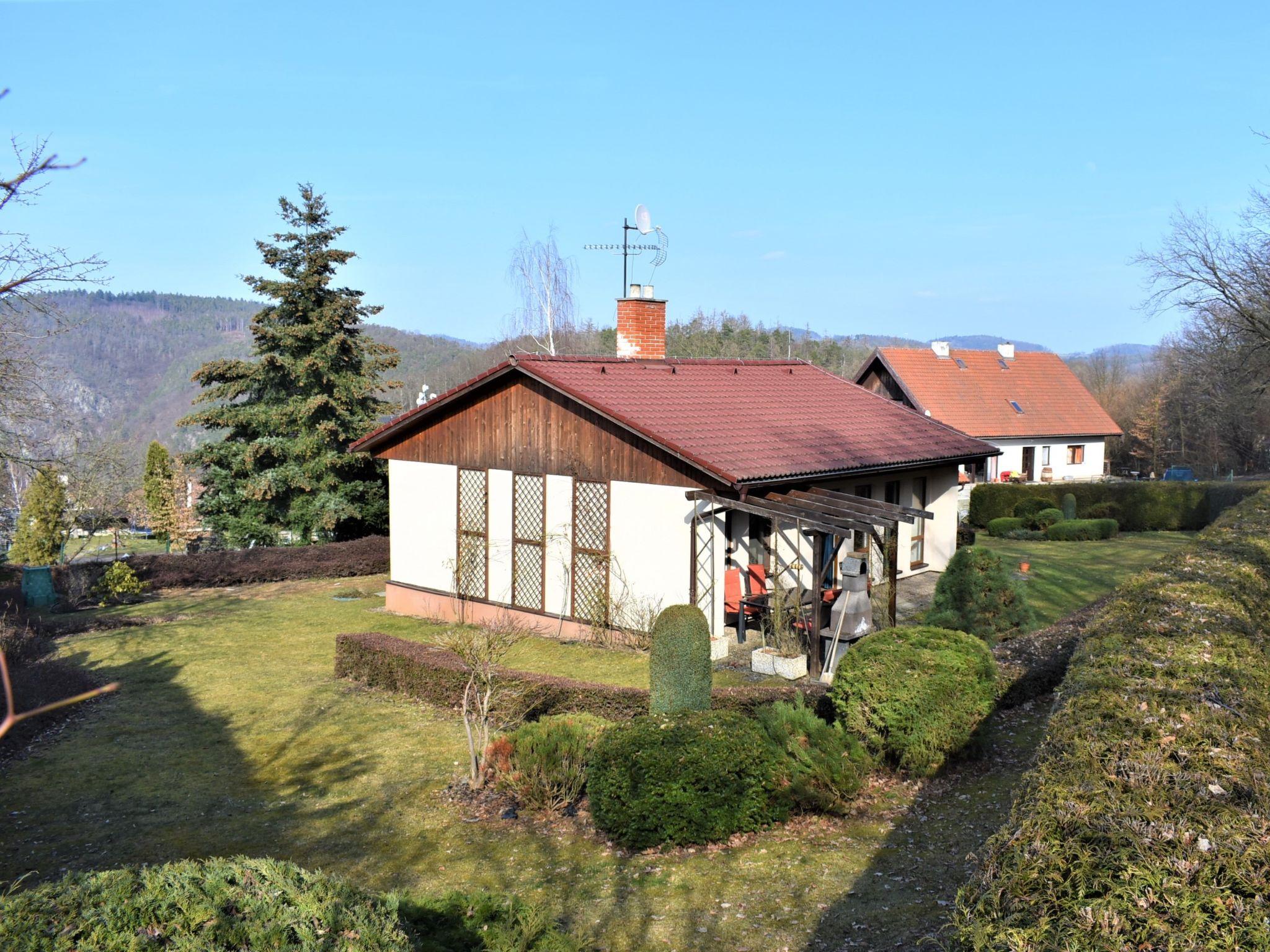 Foto 18 - Haus mit 2 Schlafzimmern in Rabyně mit garten