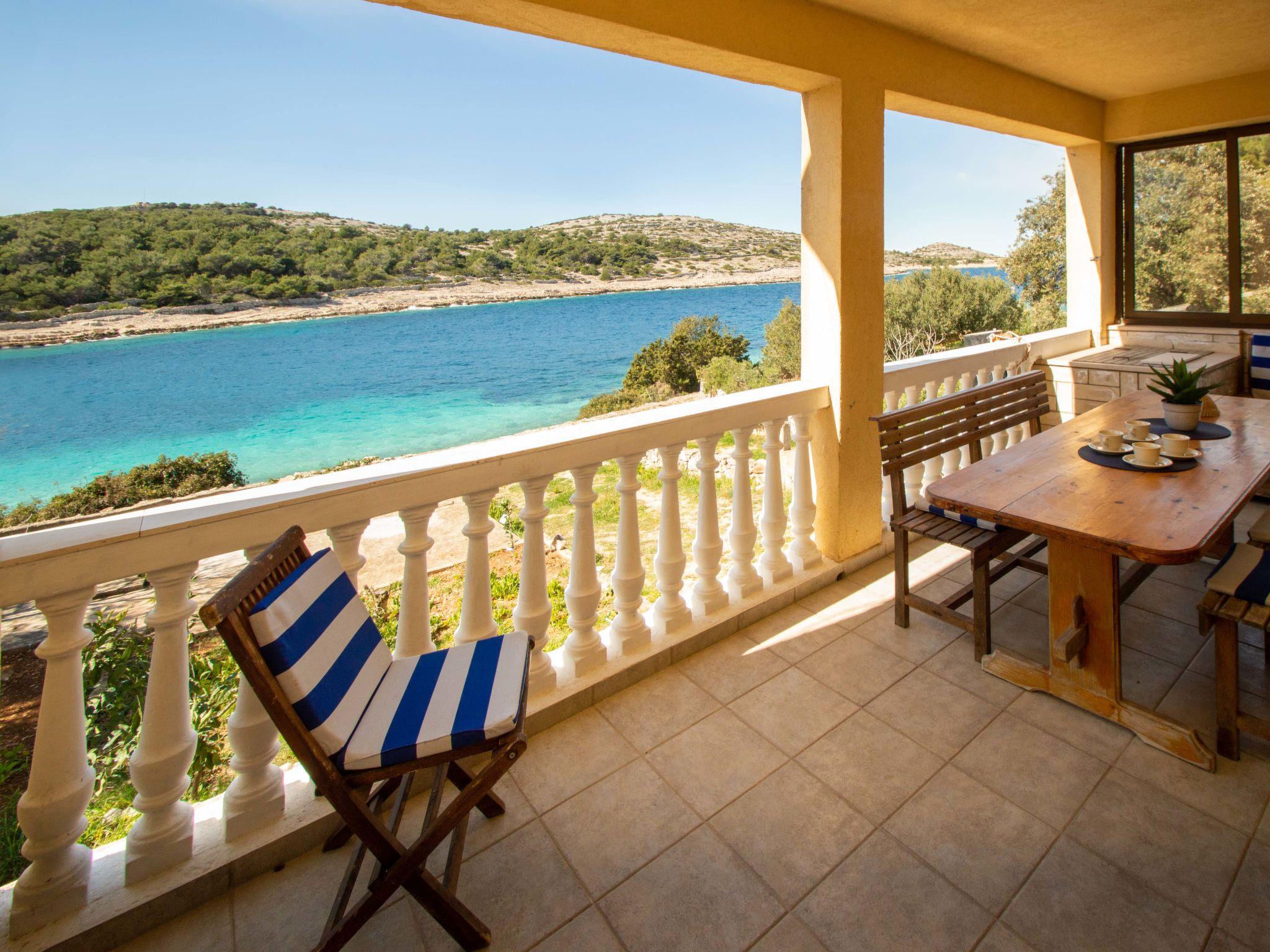 Foto 8 - Haus mit 4 Schlafzimmern in Sibenik mit terrasse und blick aufs meer