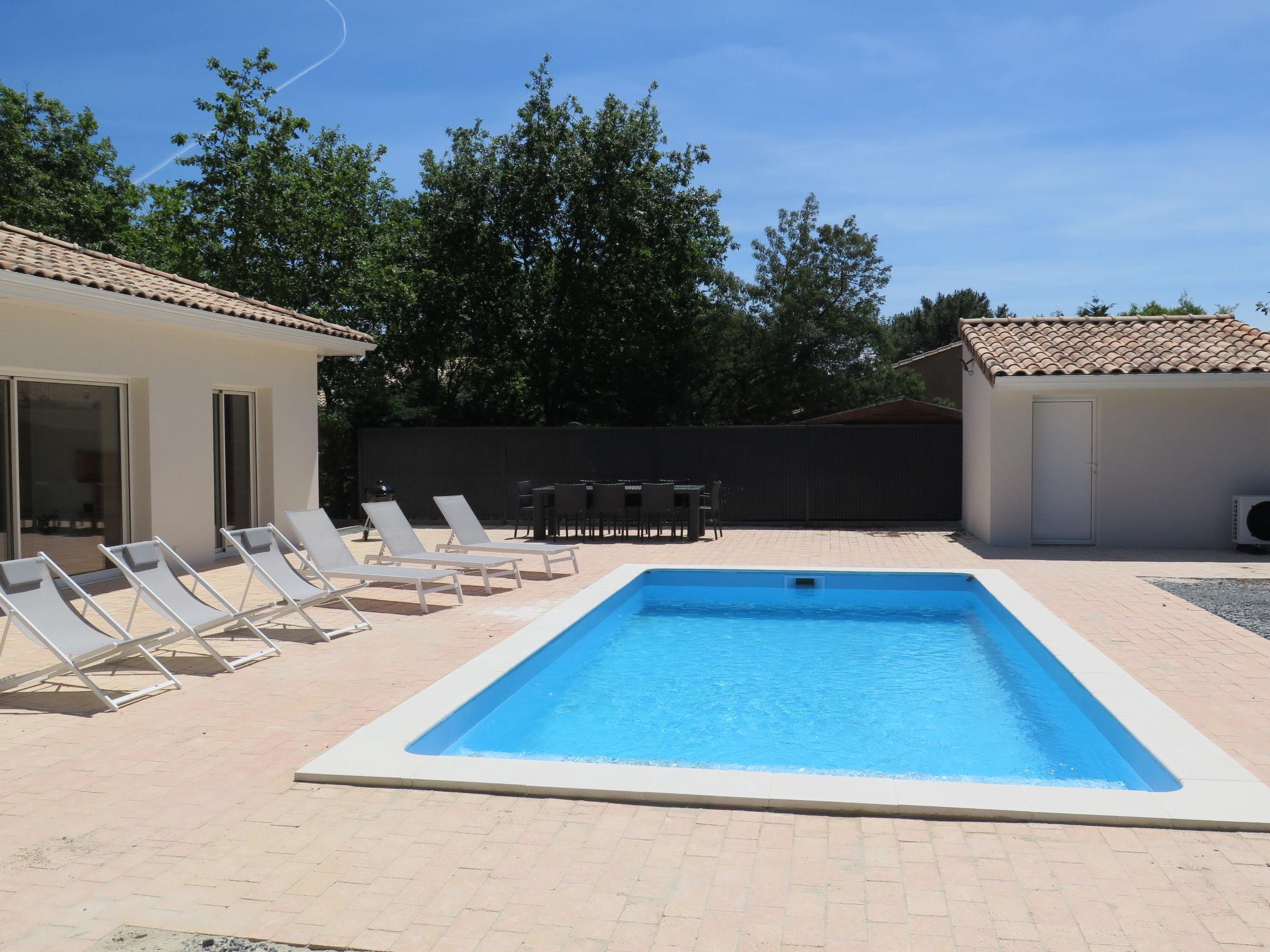 Foto 21 - Casa con 4 camere da letto a Vendays-Montalivet con piscina privata e vista mare