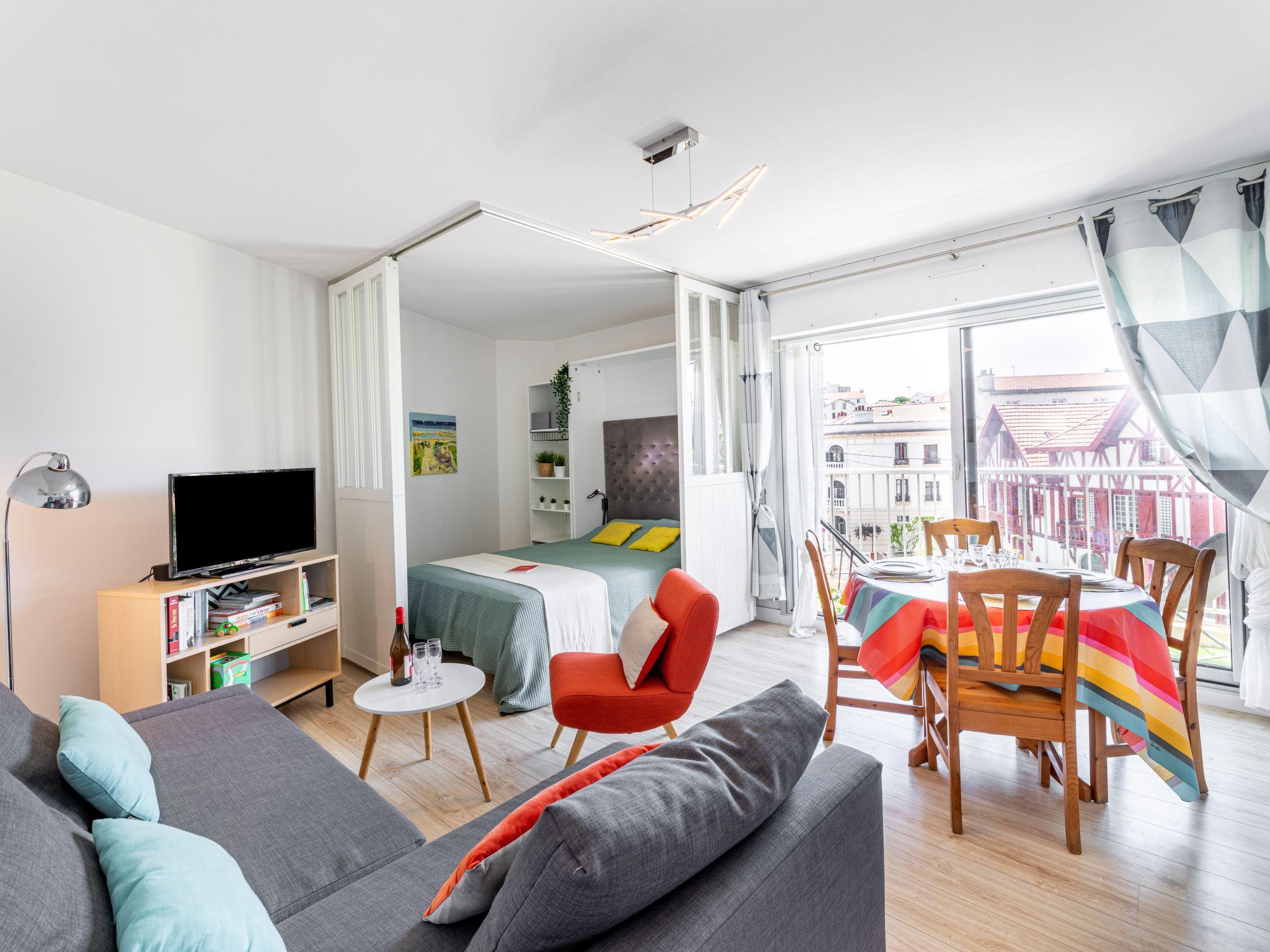 Foto 1 - Apartment mit 1 Schlafzimmer in Biarritz mit blick aufs meer