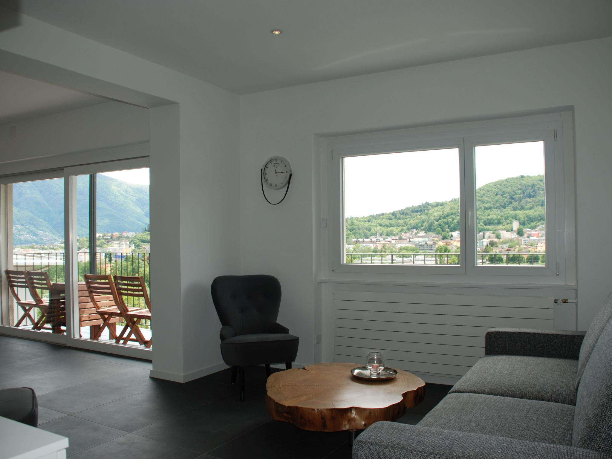 Foto 17 - Appartamento con 2 camere da letto a Locarno con vista sulle montagne