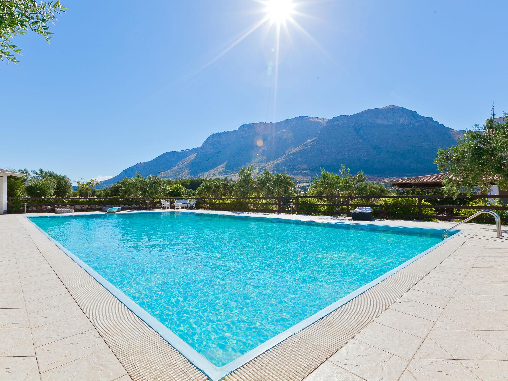 Photo 24 - Maison de 4 chambres à Castellammare del Golfo avec piscine privée et vues à la mer