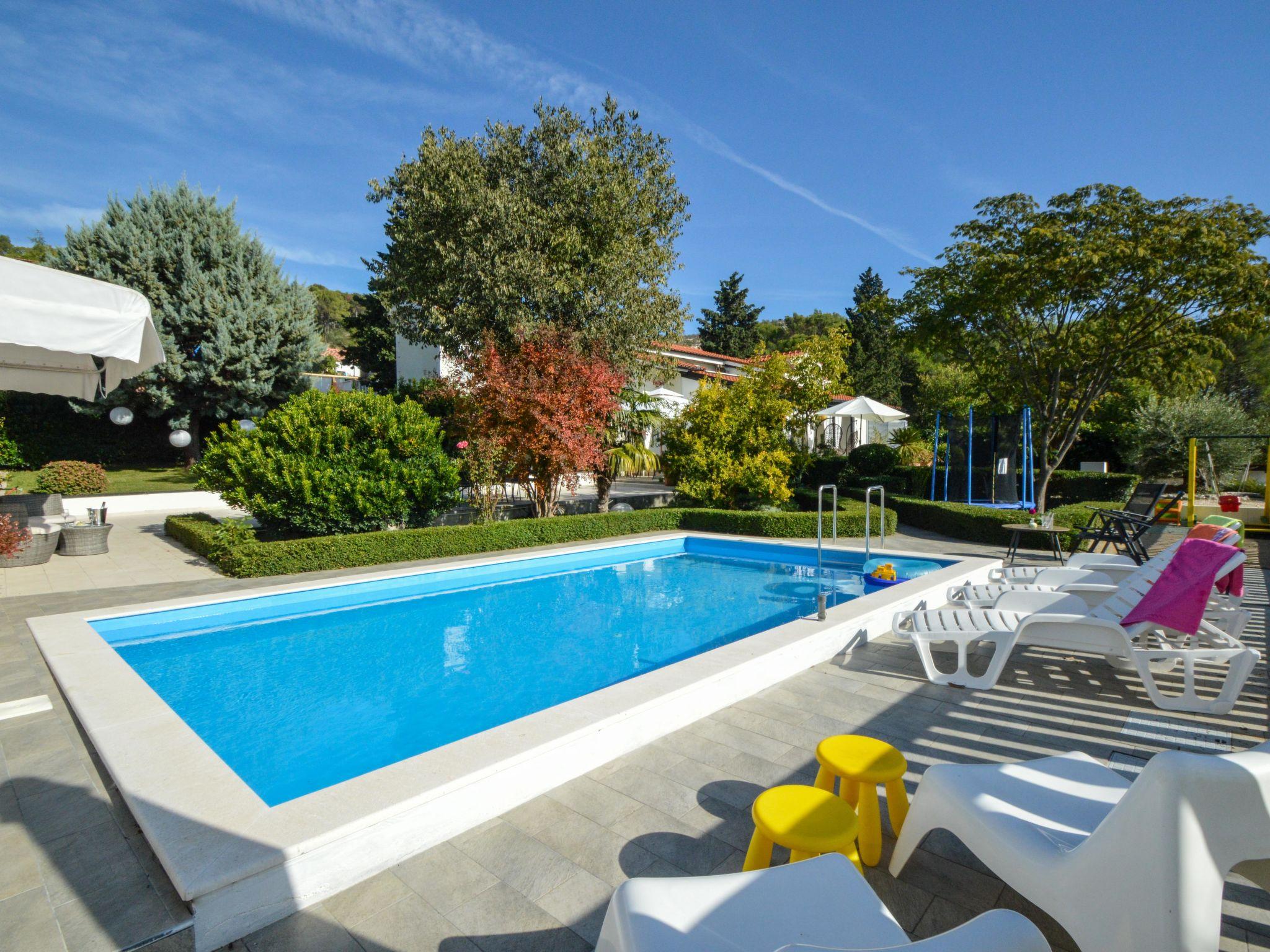 Foto 25 - Casa con 2 camere da letto a Sebenico con piscina privata e vista mare