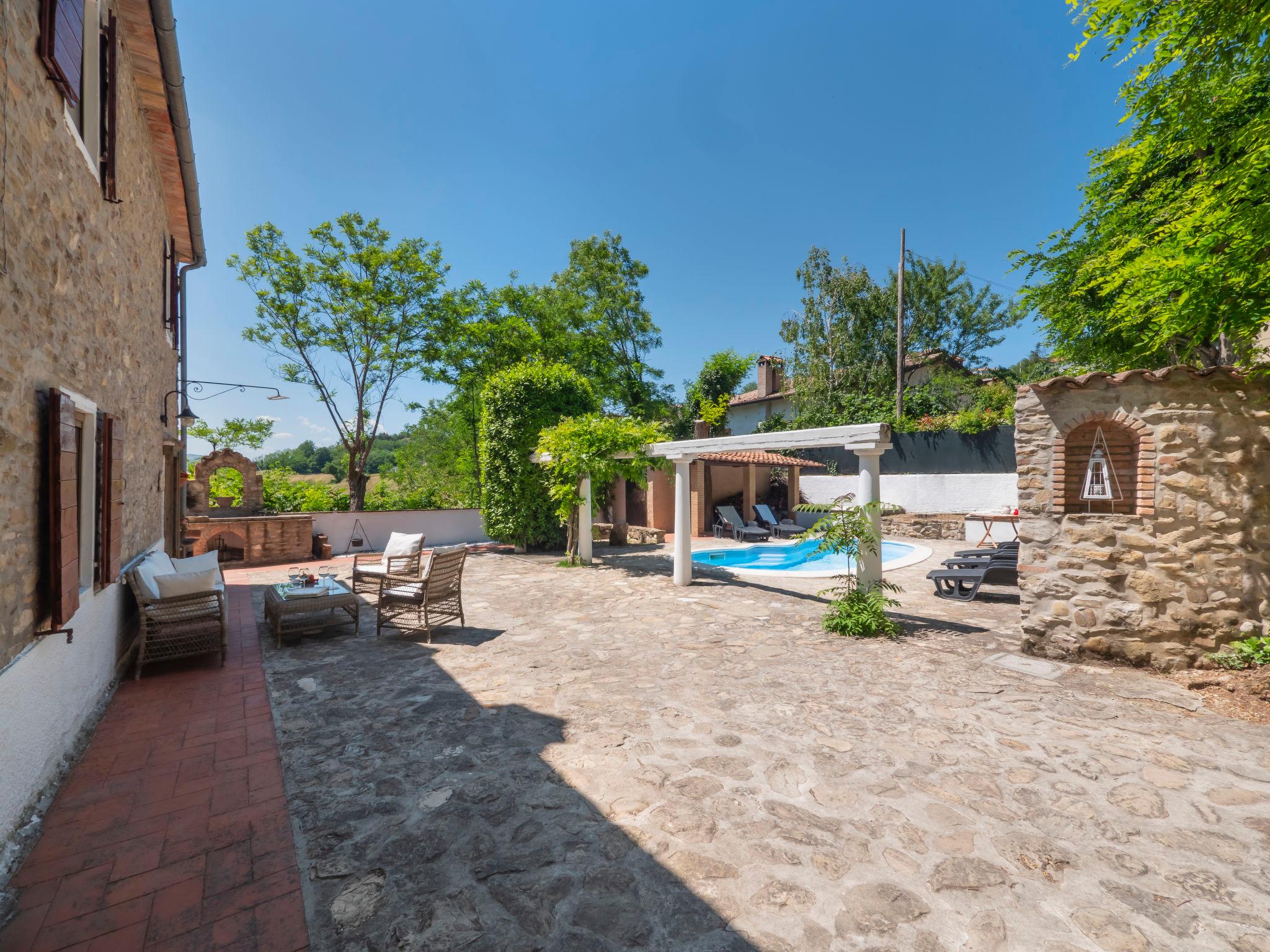 Foto 49 - Haus mit 5 Schlafzimmern in Gemmano mit privater pool und garten