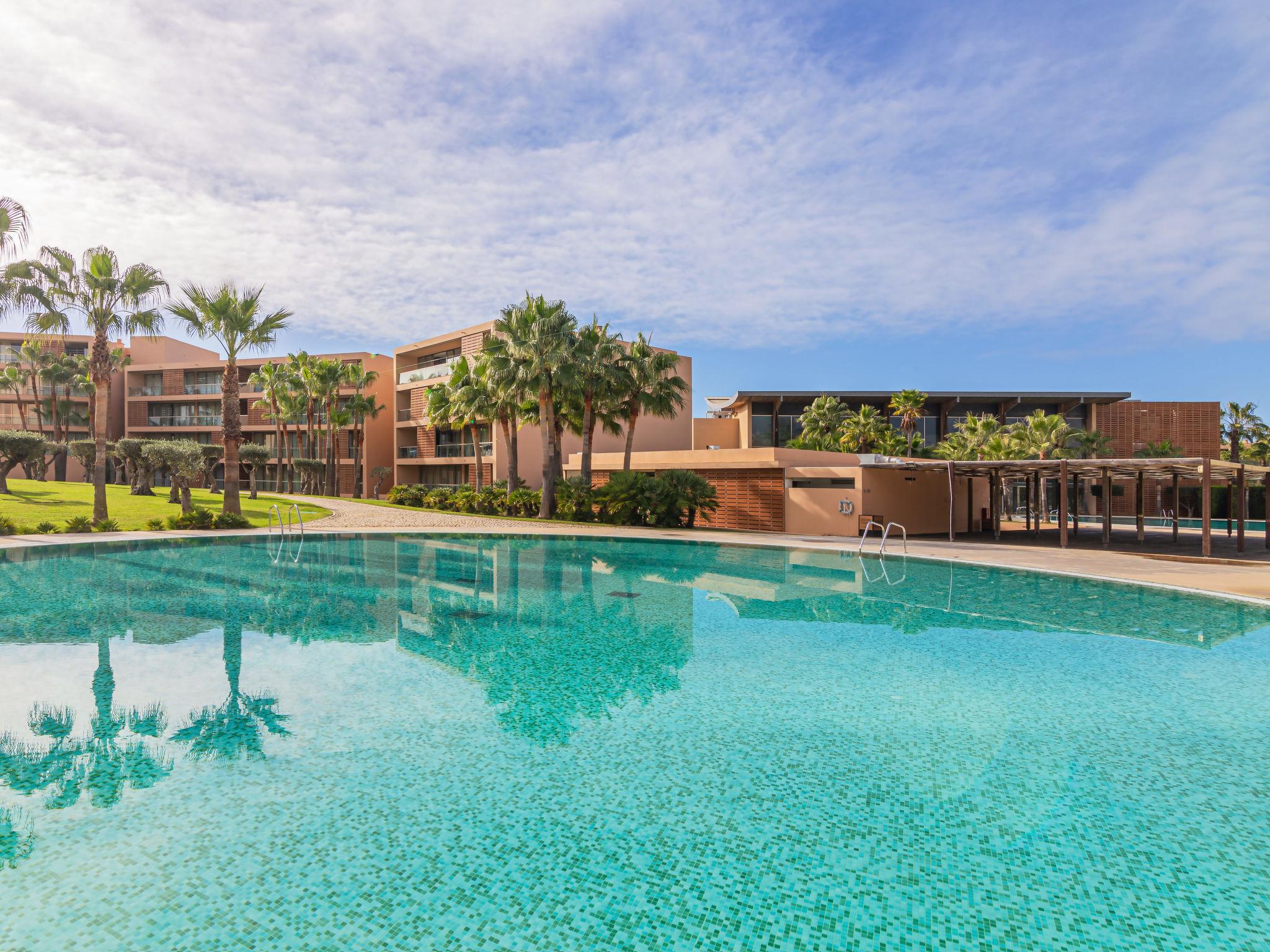 Photo 1 - Appartement de 2 chambres à Albufeira avec piscine et jardin