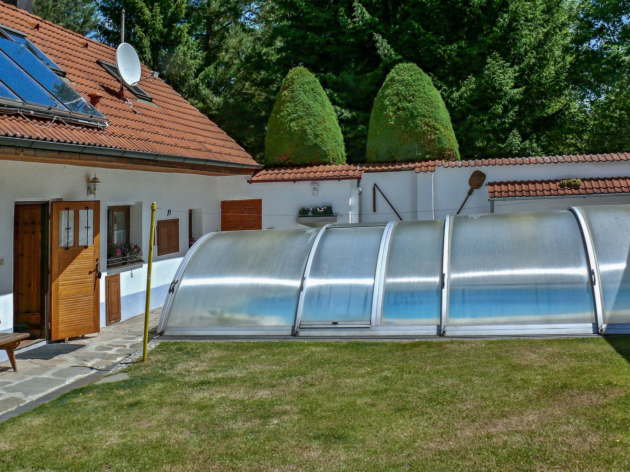 Foto 24 - Casa de 3 quartos em Mokrý Lom com piscina privada e terraço