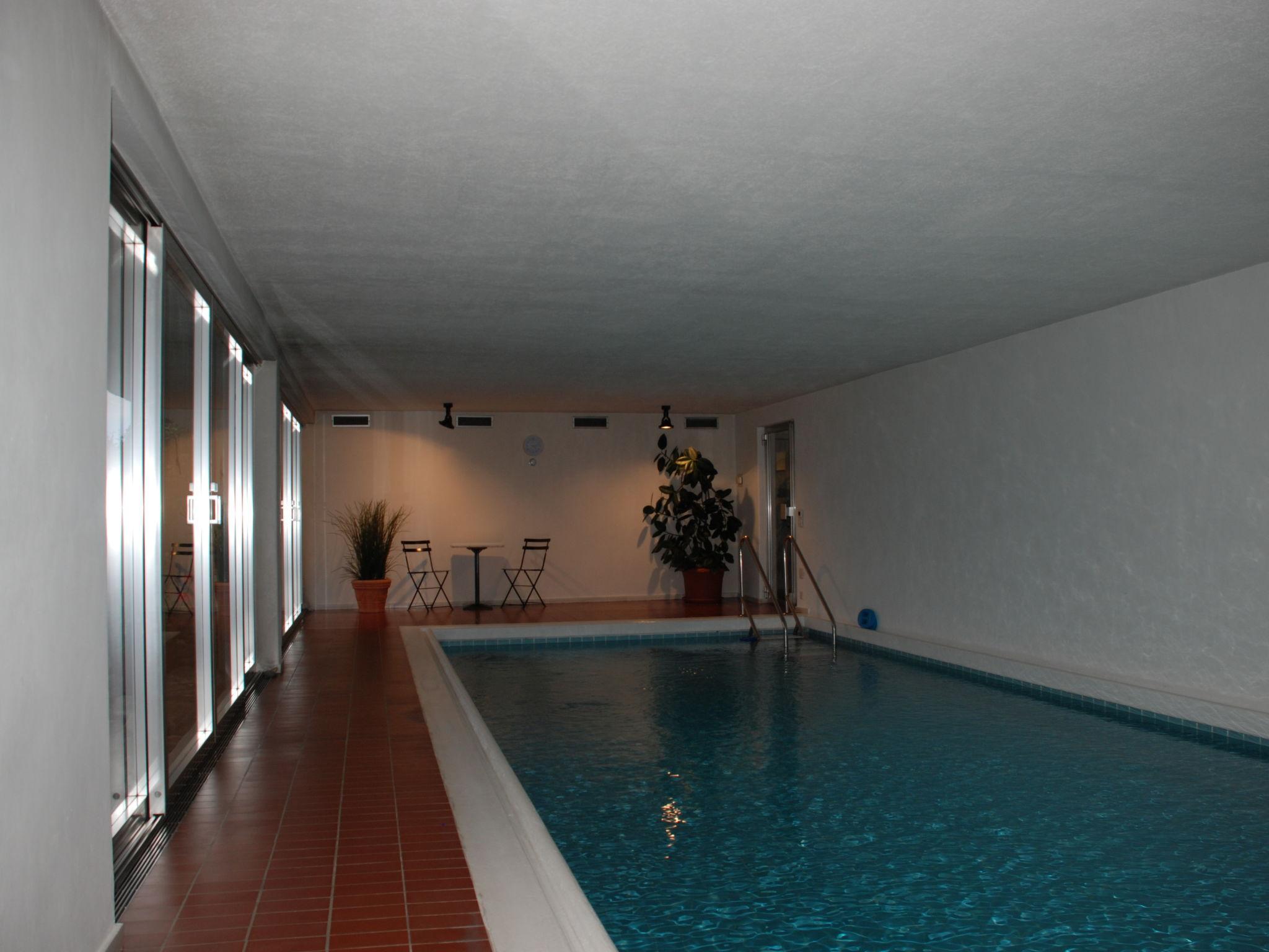 Foto 18 - Appartamento con 2 camere da letto a Ascona con piscina e terrazza