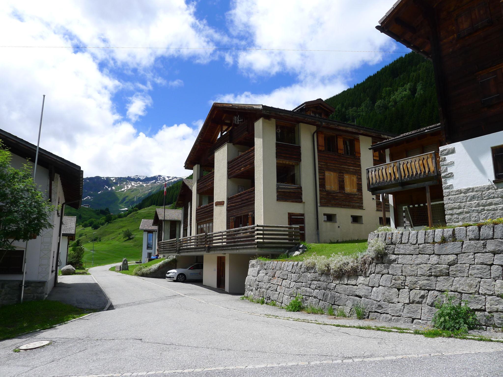 Photo 1 - Appartement de 2 chambres à Tujetsch avec jardin et vues sur la montagne