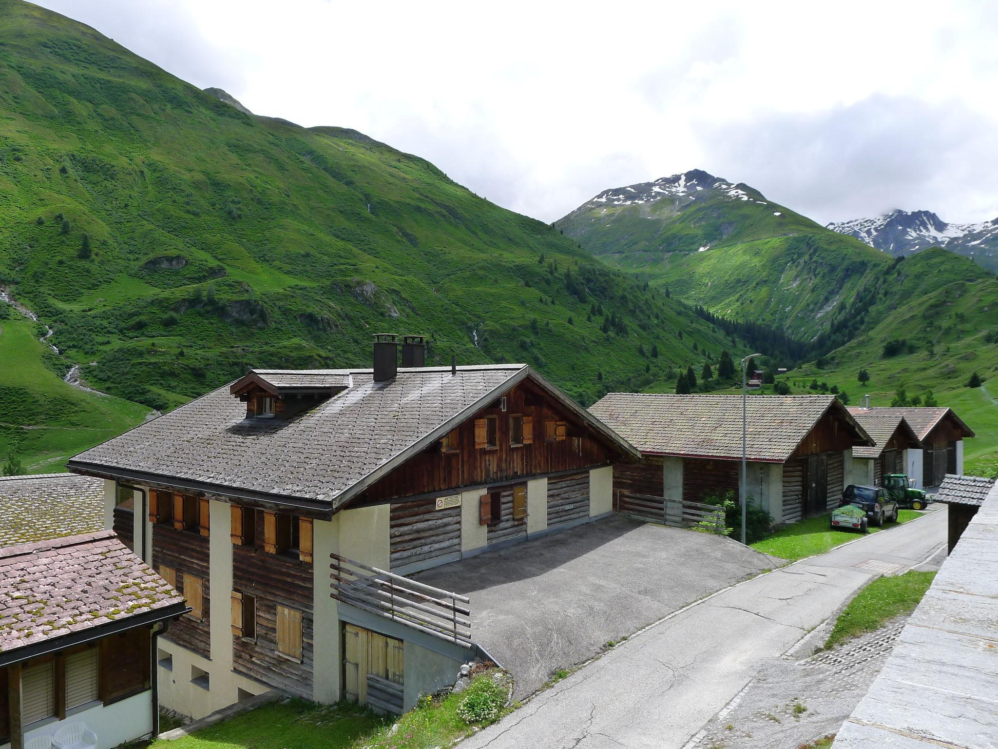 Photo 21 - Appartement de 2 chambres à Tujetsch avec jardin et vues sur la montagne