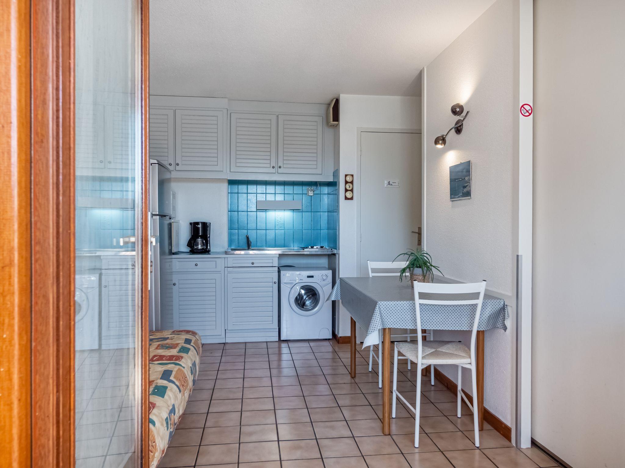 Foto 8 - Apartment mit 1 Schlafzimmer in Vaux-sur-Mer mit garten und blick aufs meer