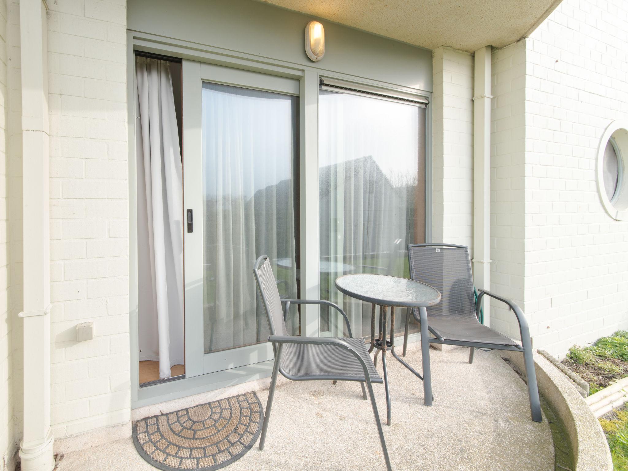 Foto 5 - Apartamento de 1 habitación en Bredene con piscina y terraza