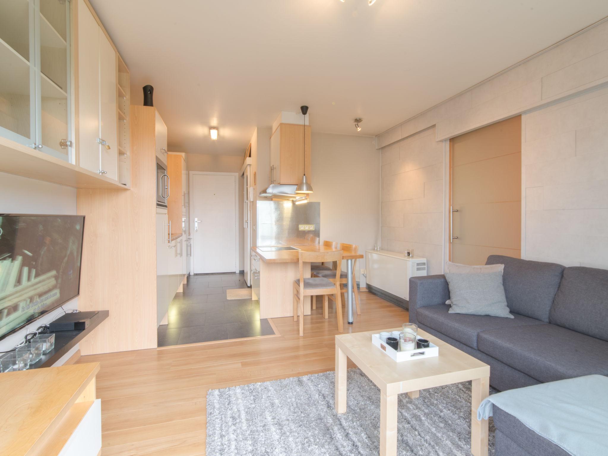 Foto 1 - Apartment mit 1 Schlafzimmer in Bredene mit schwimmbad und terrasse