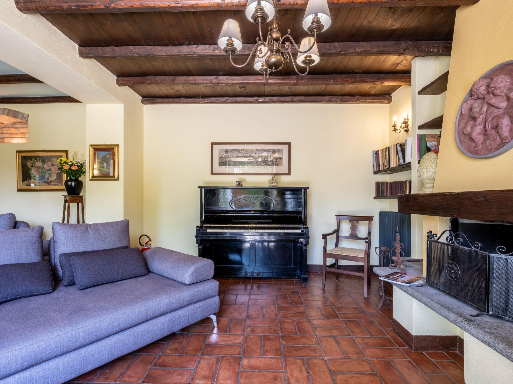 Photo 7 - 9 bedroom House in Vigliano d'Asti with private pool and garden