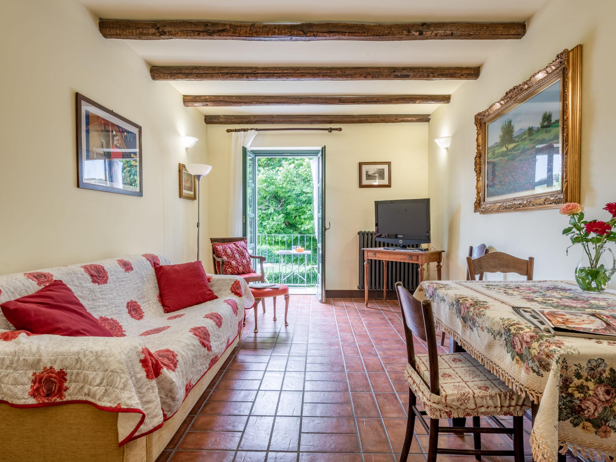 Foto 4 - Apartamento de 2 quartos em Vigliano d'Asti com piscina e jardim