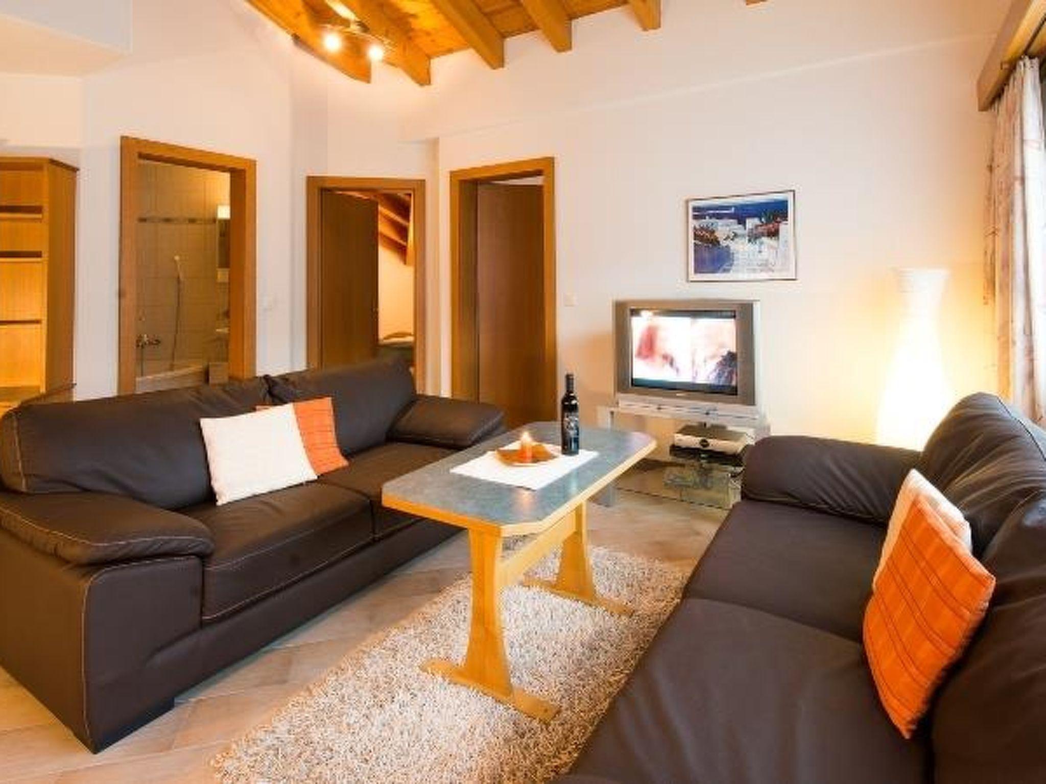 Foto 5 - Apartamento de 2 quartos em Saas-Grund